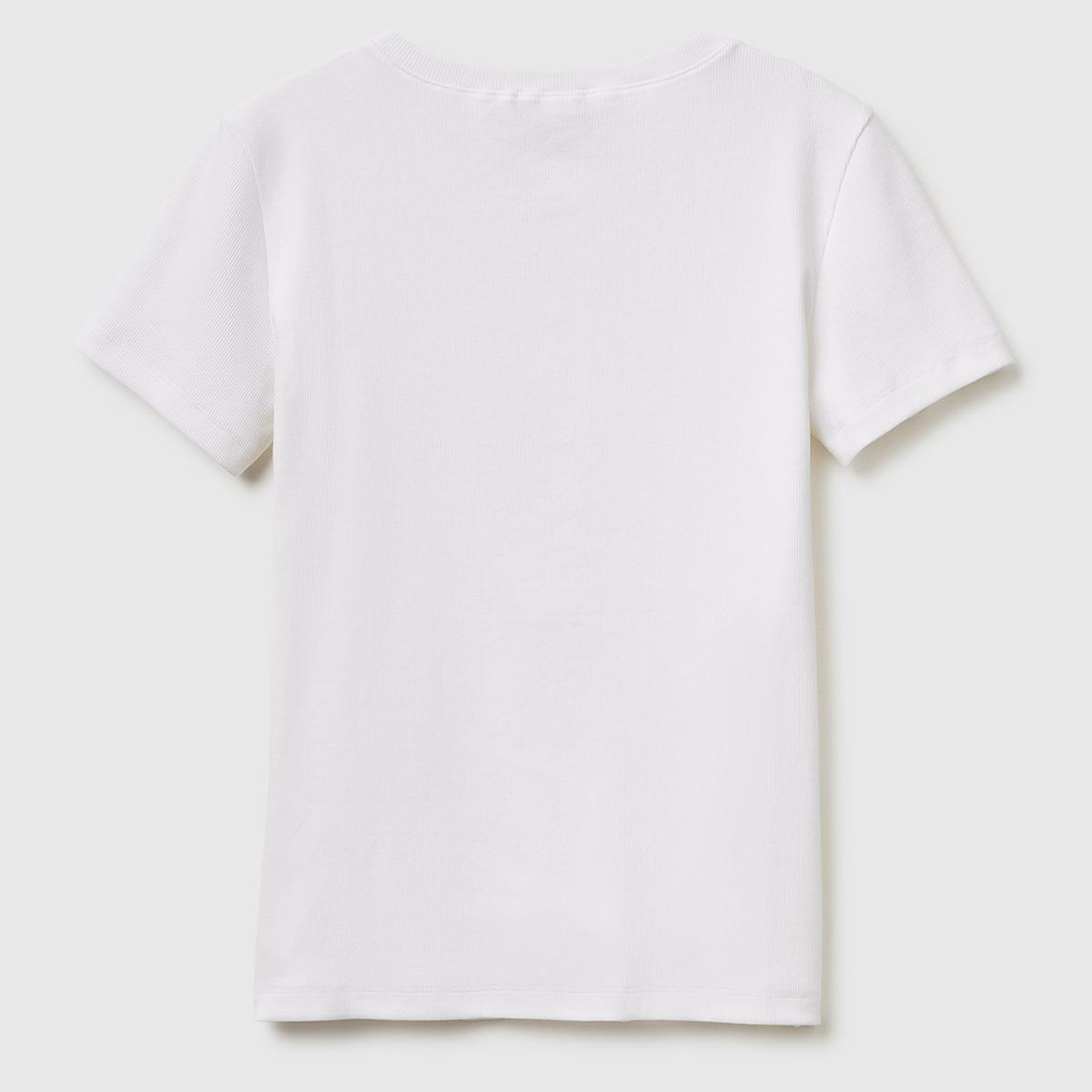Kadın Beyaz Pamuk Karışımlı Önü Düğme Detaylı Yuvarlak Yaka T-Shirt