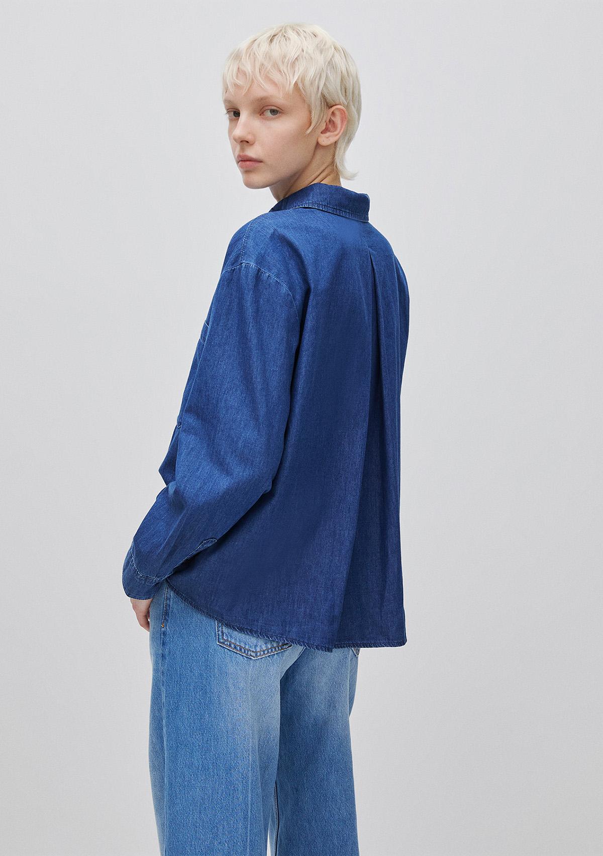 Kadın Lacivert %100 Pamuk Yamalı Cepli Düğmeli Denim Gömlek