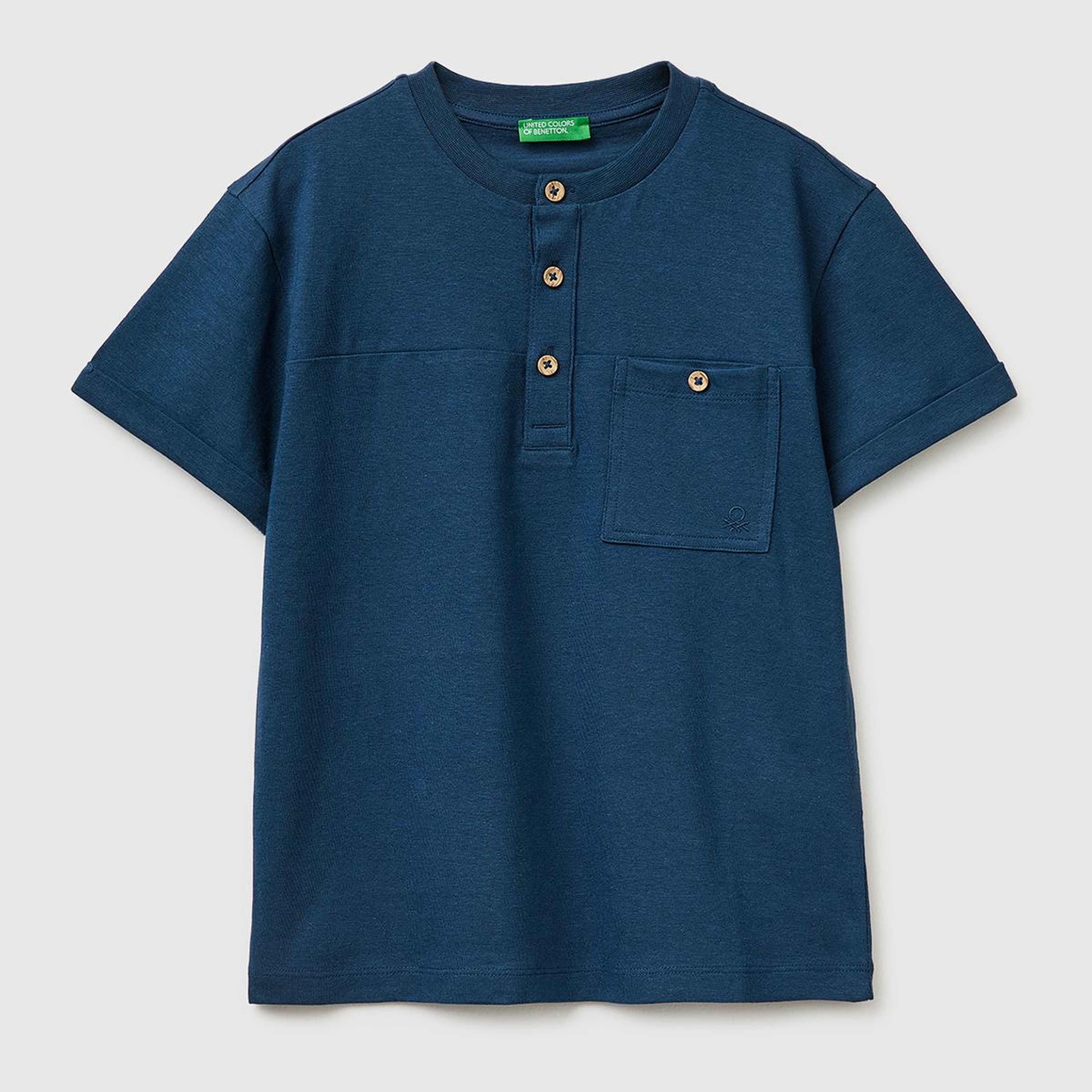 Erkek Çocuk Koyu Lacivert Logo İşlemeli Düğmeli Cep Detaylı Henley Yaka T-Shirt