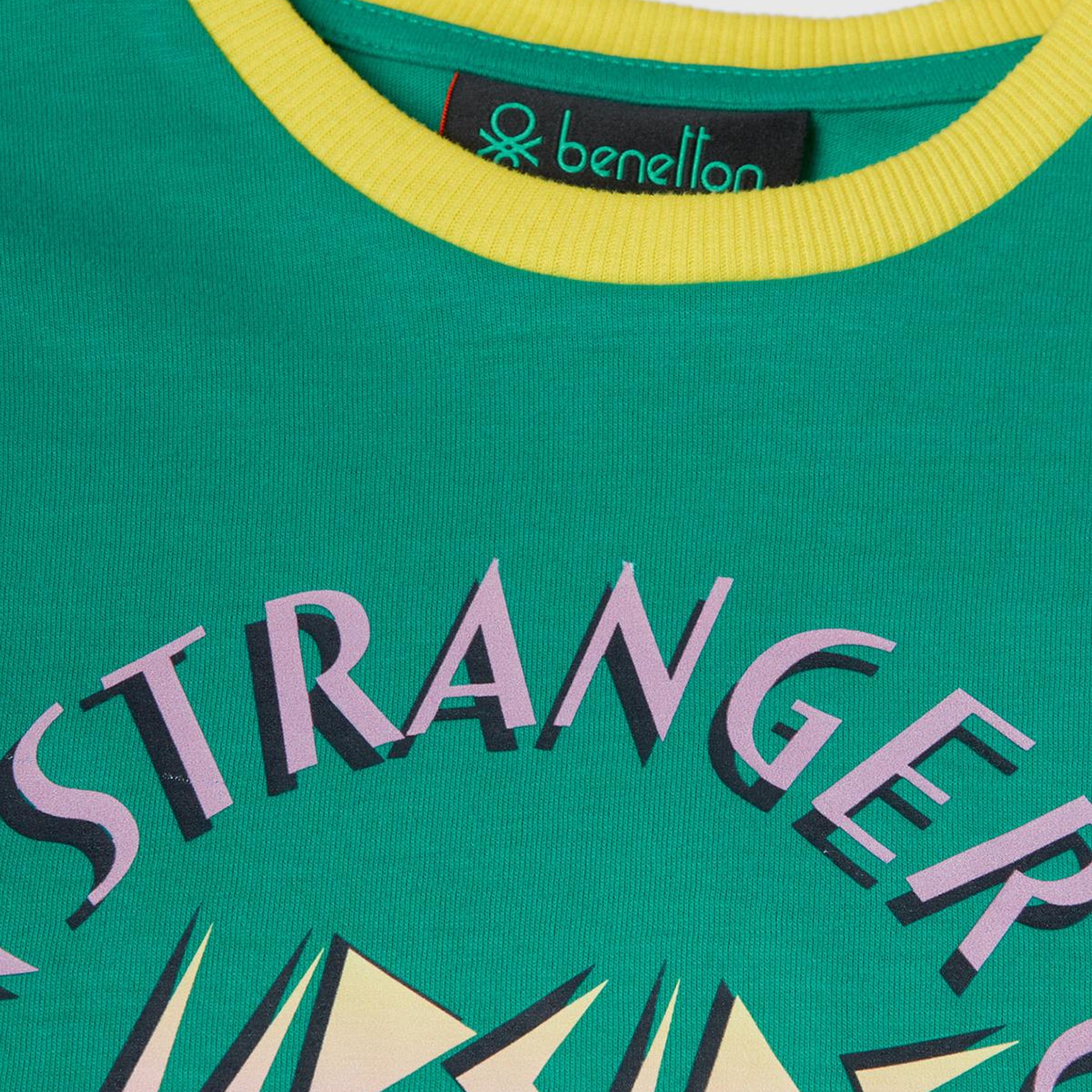 Kız Çocuk Yeşil %100 Pamuk Stranger Things Ön Baskılı Kısa Kollu T-Shirt