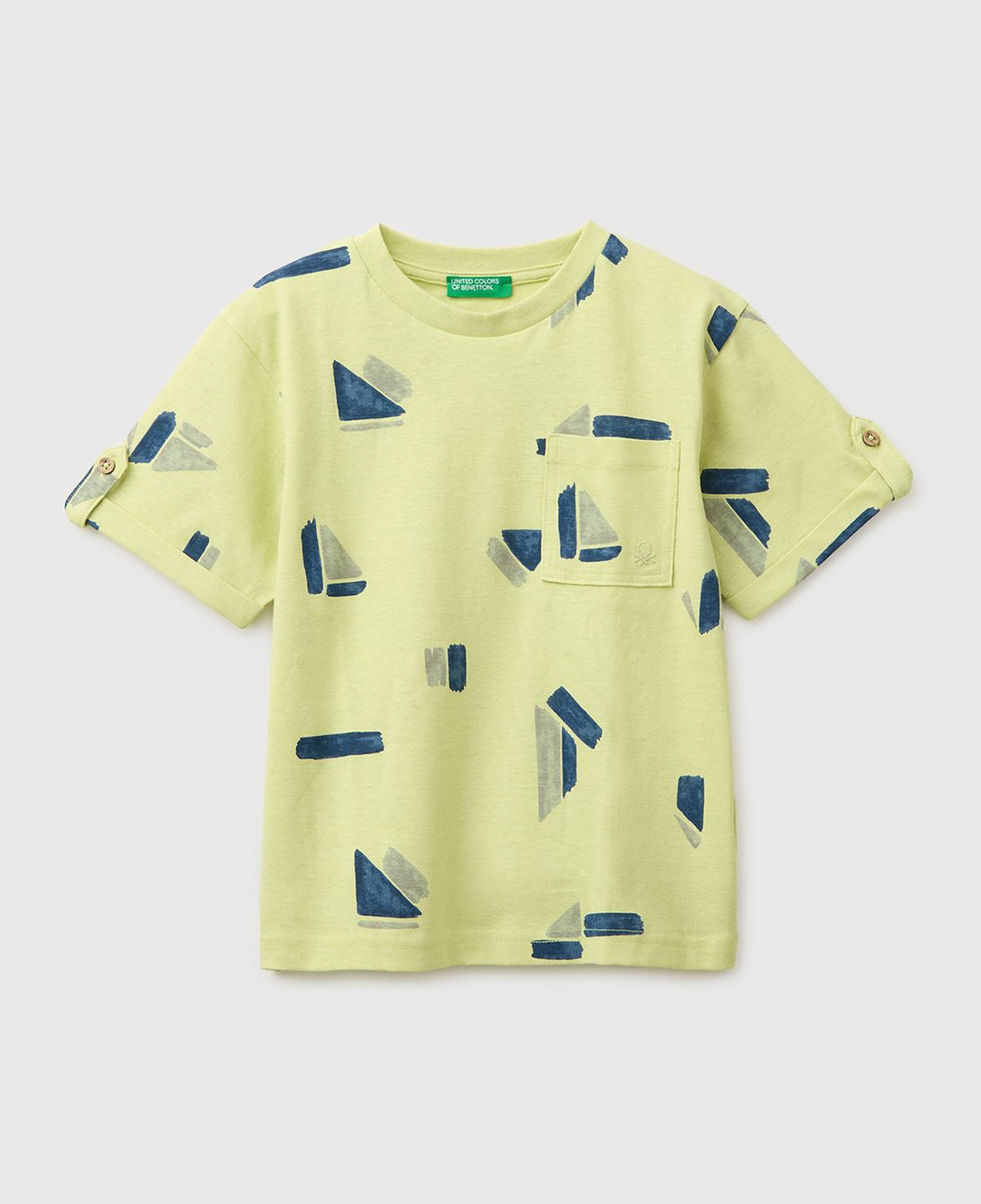 Erkek Çocuk Sarı Logo İşlemeli Düğmeli Cep Detaylı Tamamı Desenli T-Shirt