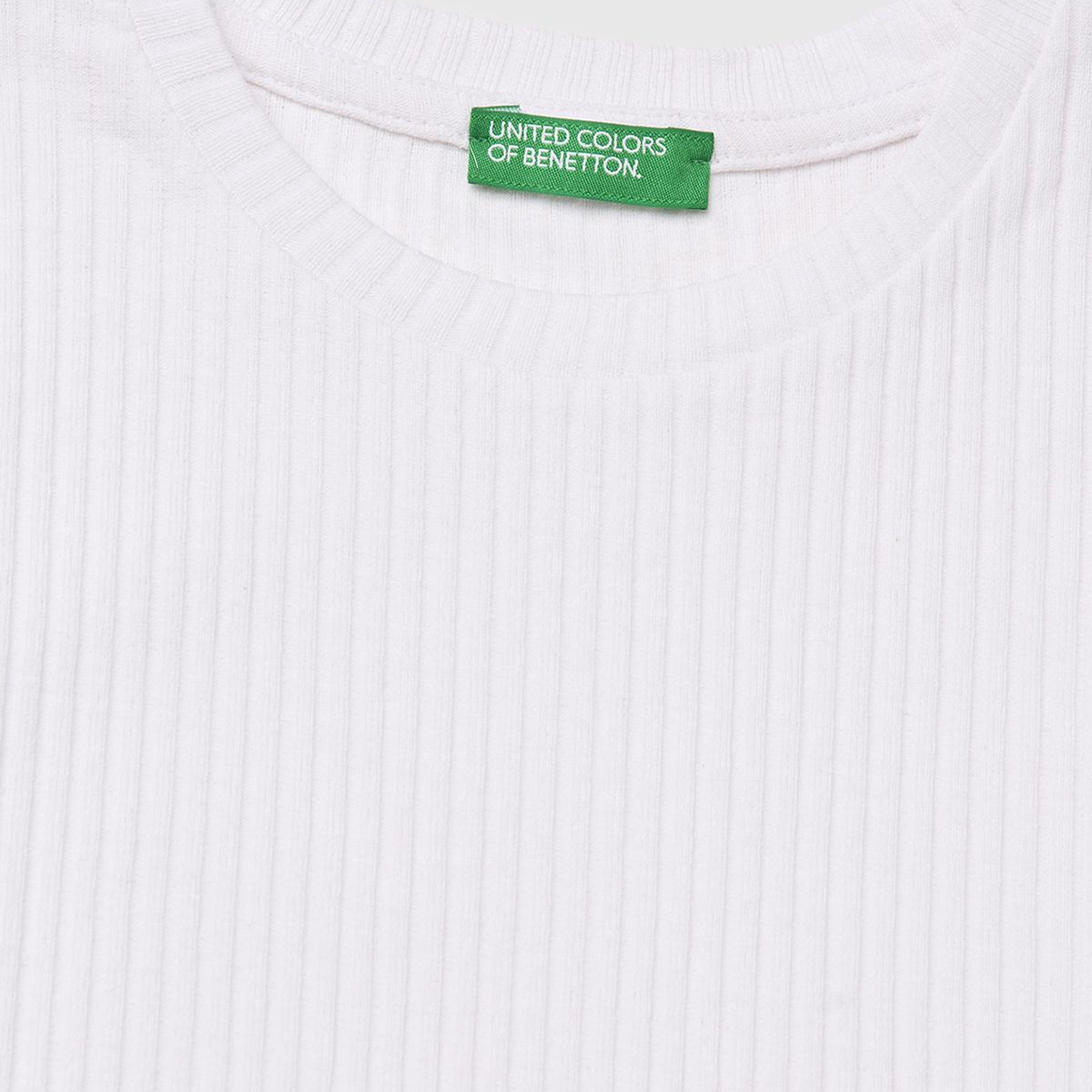 Kız Çocuk Beyaz Etek Ucu Fırfırlı Bisiklet Yaka Kısa Kollu T-Shirt