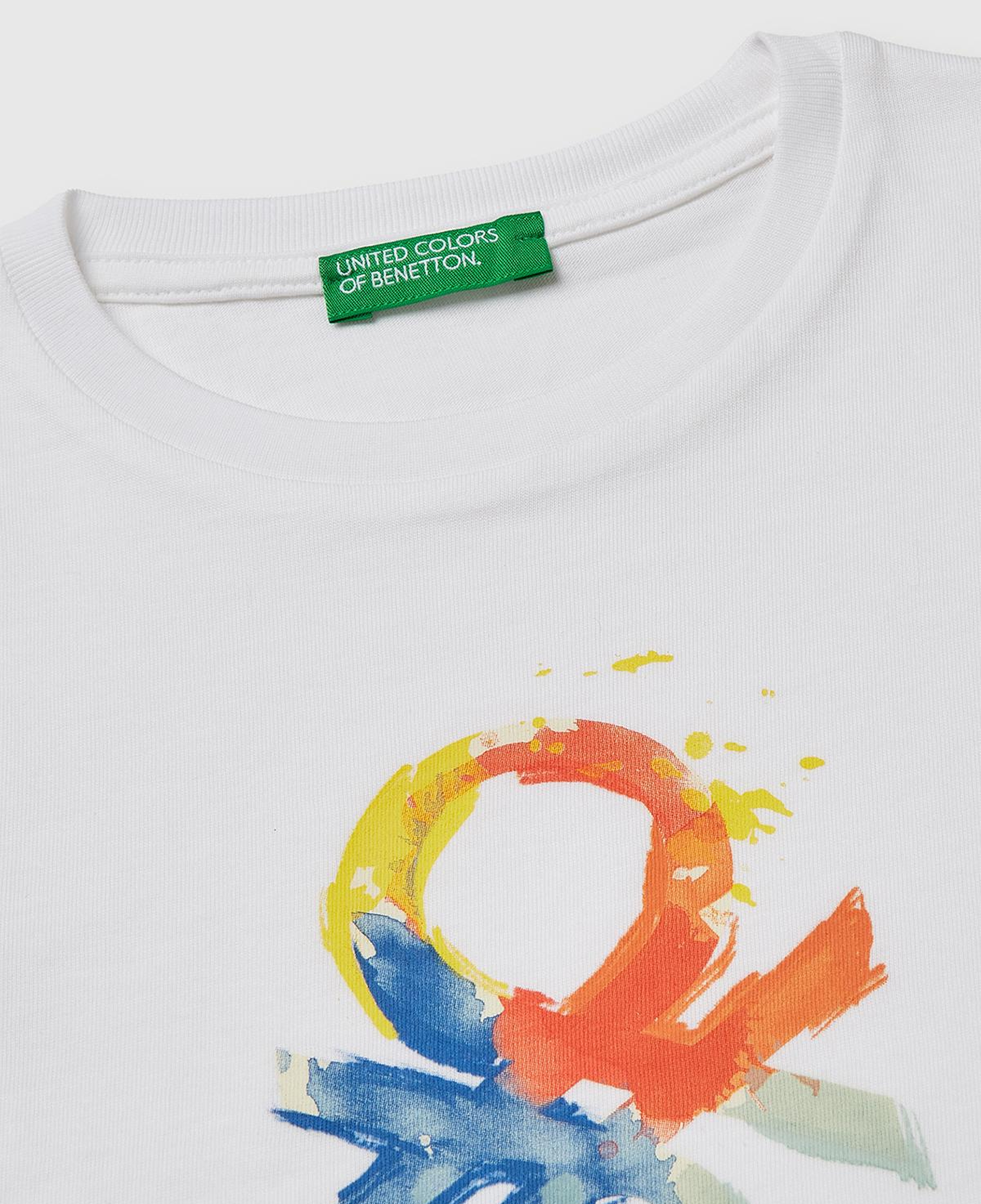 Erkek Çocuk Beyaz Önü Logo Baskılı Yuvarlak Yaka T-Shirt