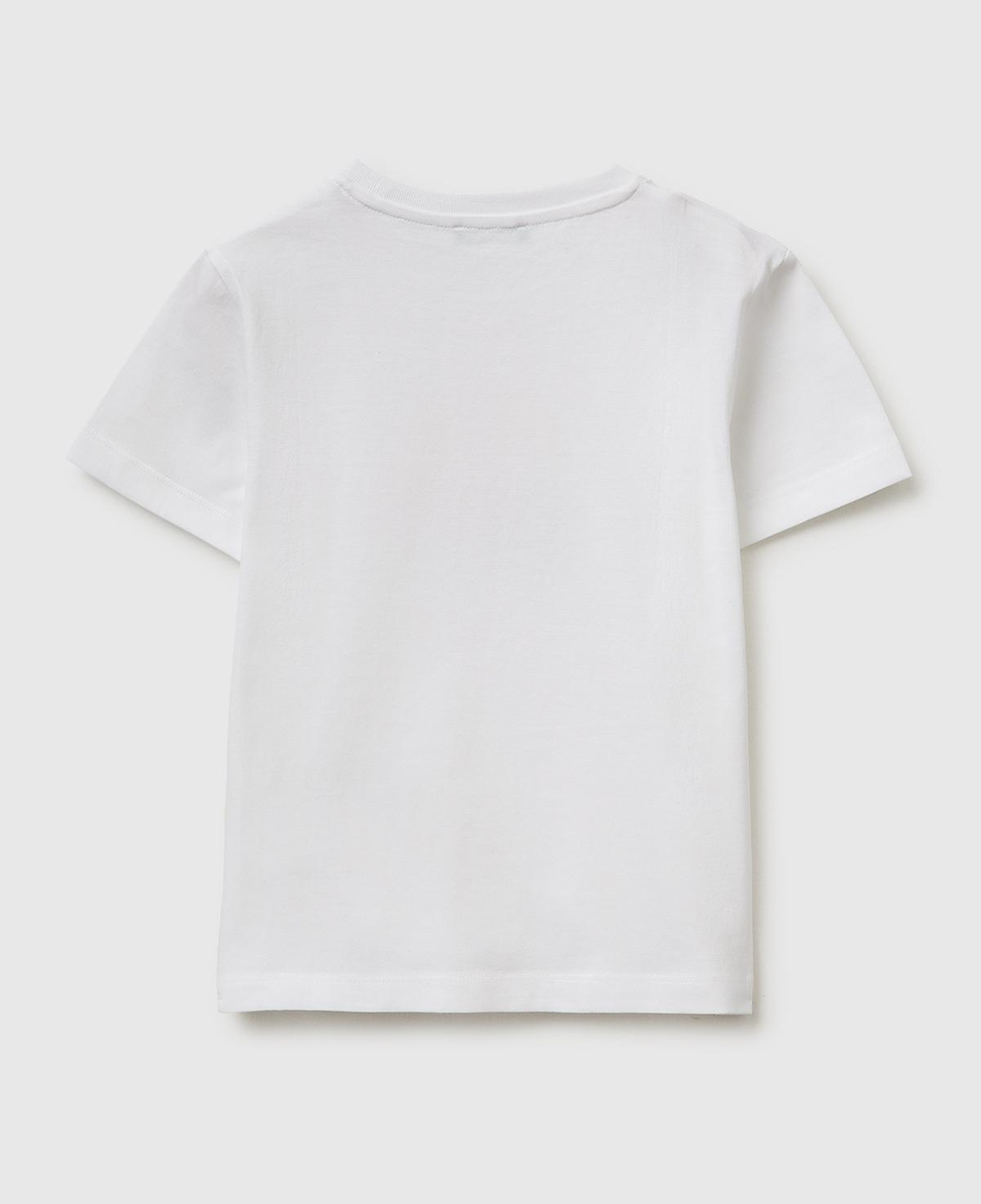 Erkek Çocuk Beyaz Önü Logo Baskılı Yuvarlak Yaka T-Shirt