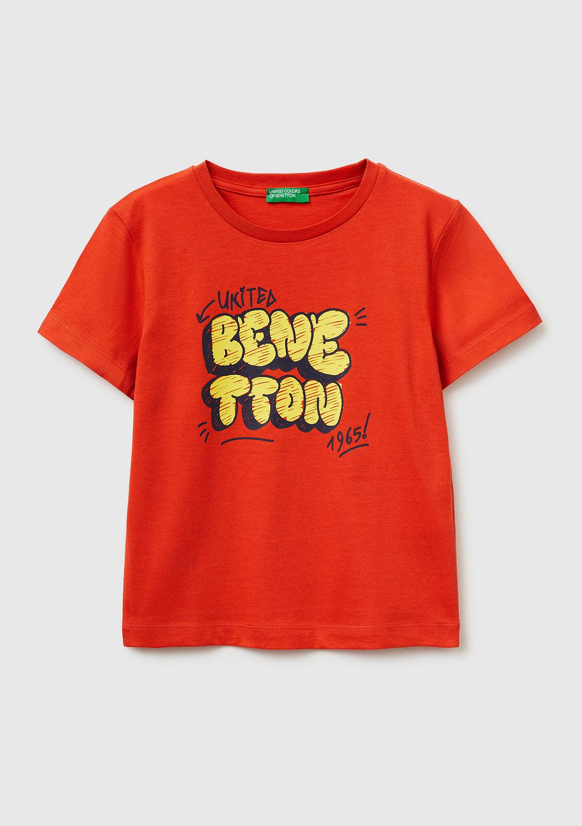 Erkek Çocuk Kırmızı Önü Logo Baskılı Yuvarlak Yaka T-Shirt
