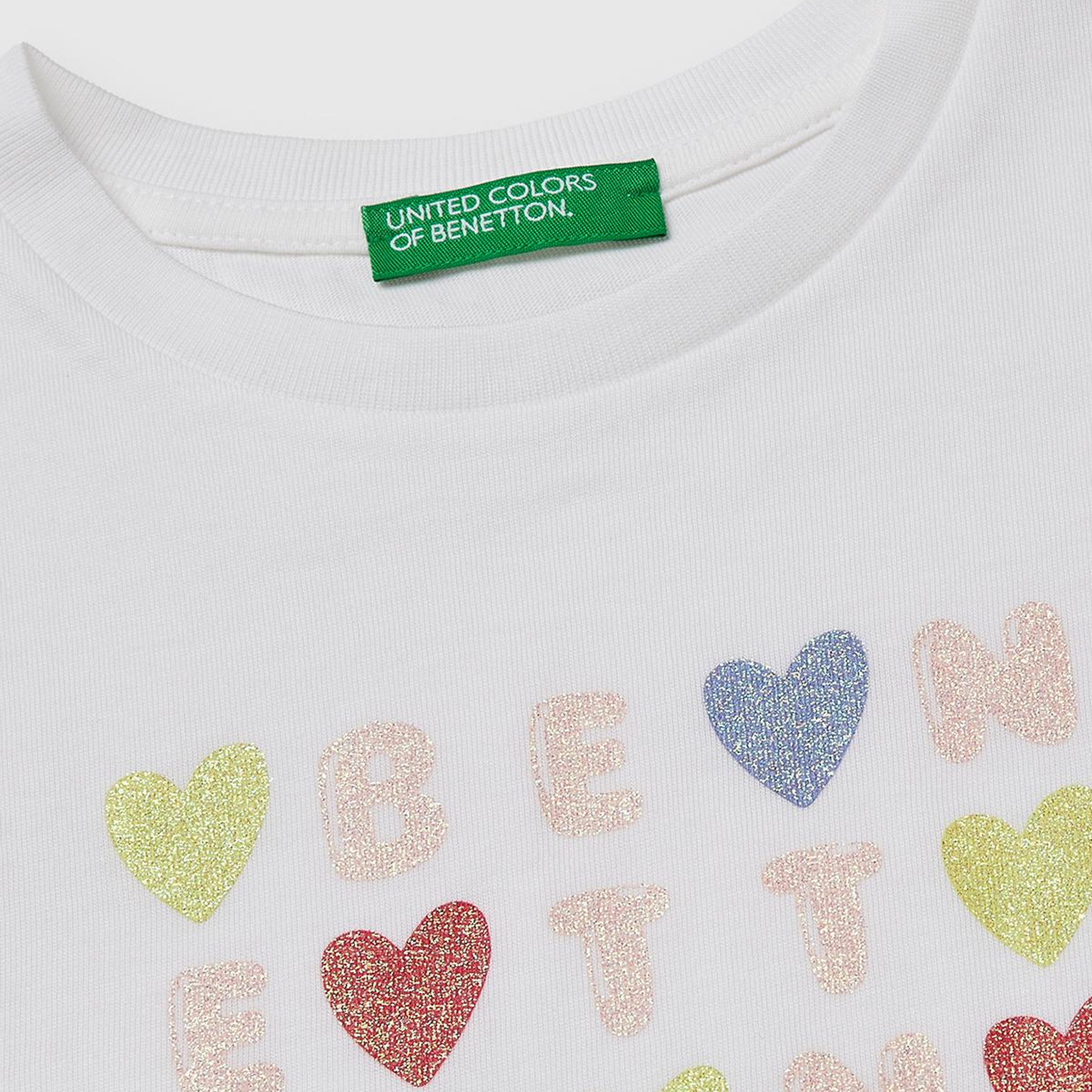 Kız Çocuk Beyaz Simli Grafik Baskılı Kısa Kollu Ribanalı Yaka T-Shirt