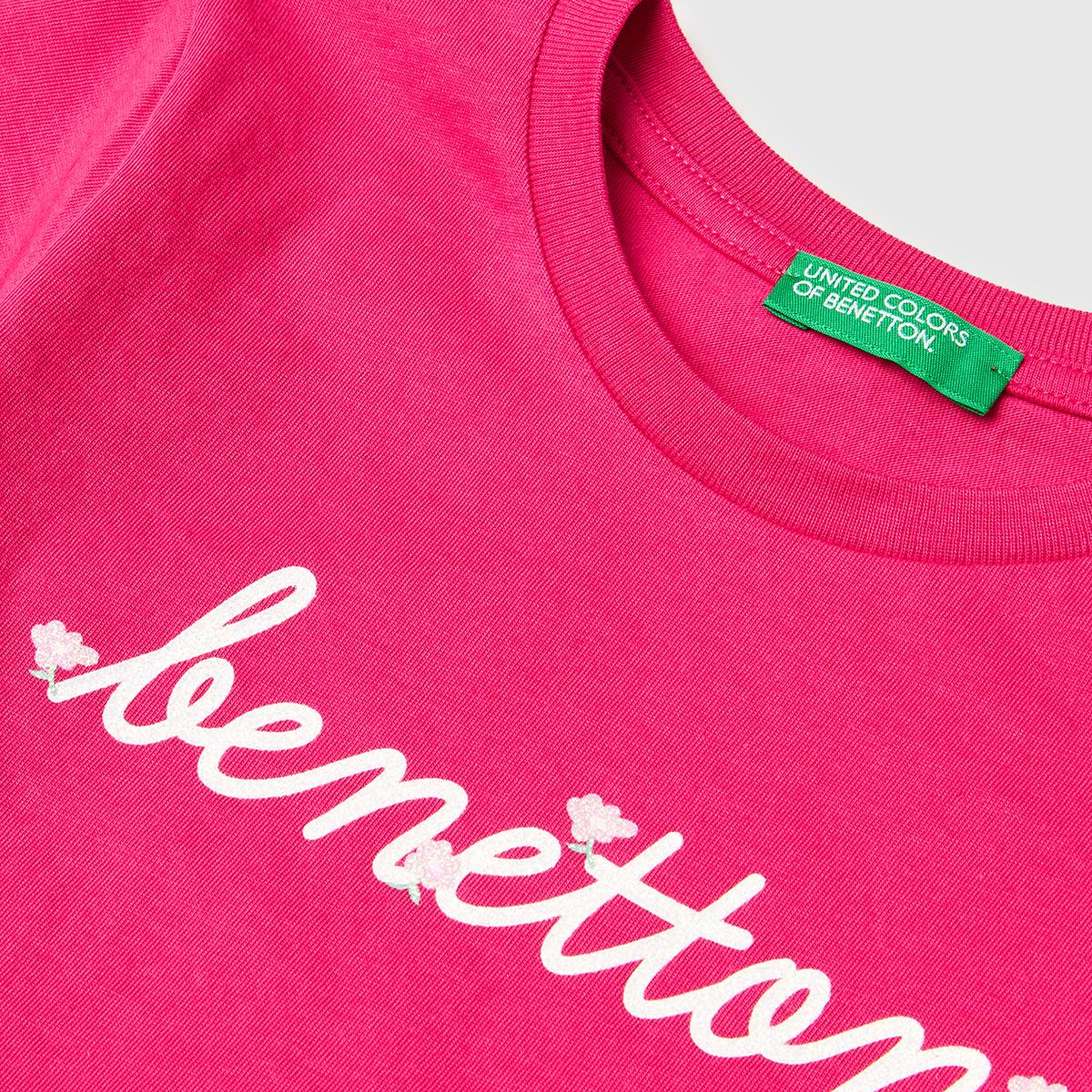Kız Çocuk Koyu Pembe Simli Grafik Baskılı Kısa Kollu Ribanalı Yaka T-Shirt