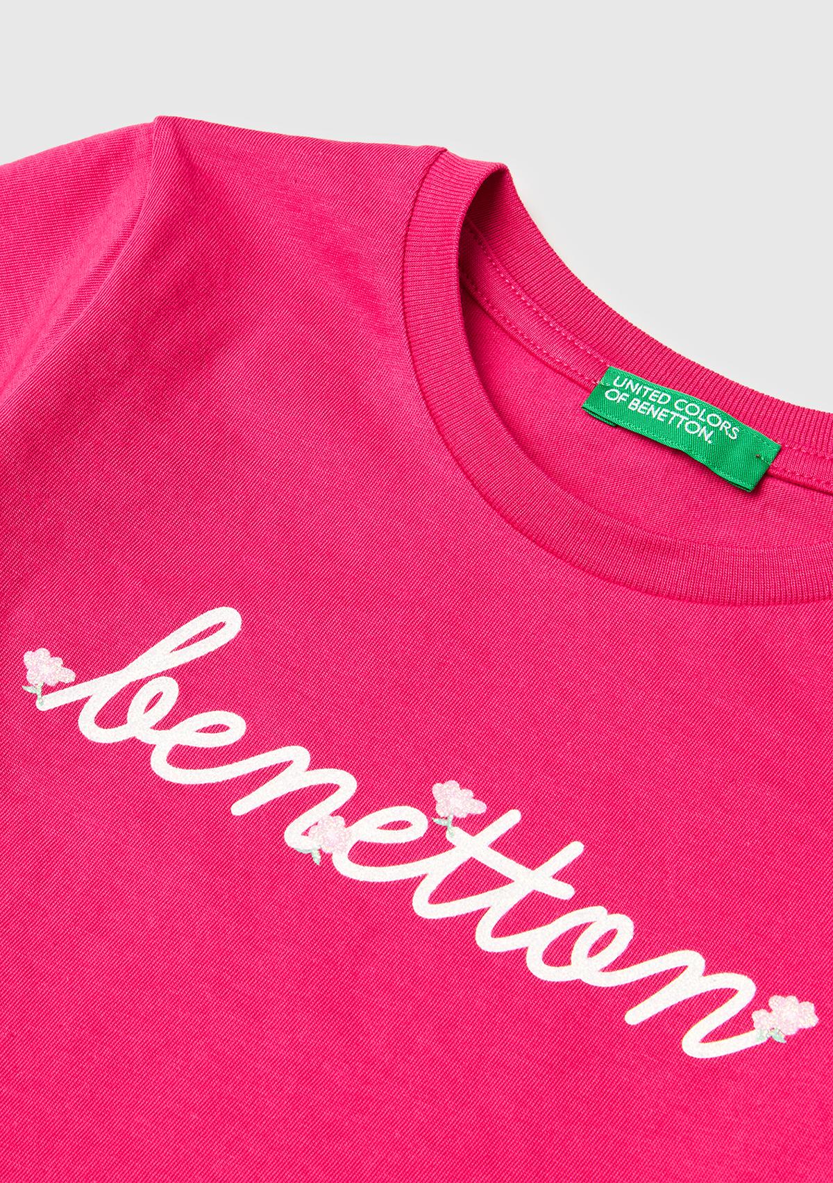 Kız Çocuk Koyu Pembe Simli Grafik Baskılı Kısa Kollu Ribanalı Yaka T-Shirt