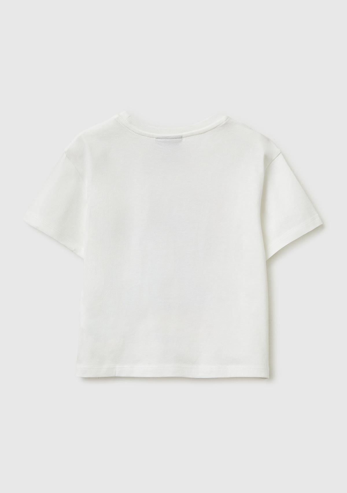 Kız Çocuk Beyaz Baskılı Yama Detaylı Etek Ucu Logo Detaylı T-Shirt