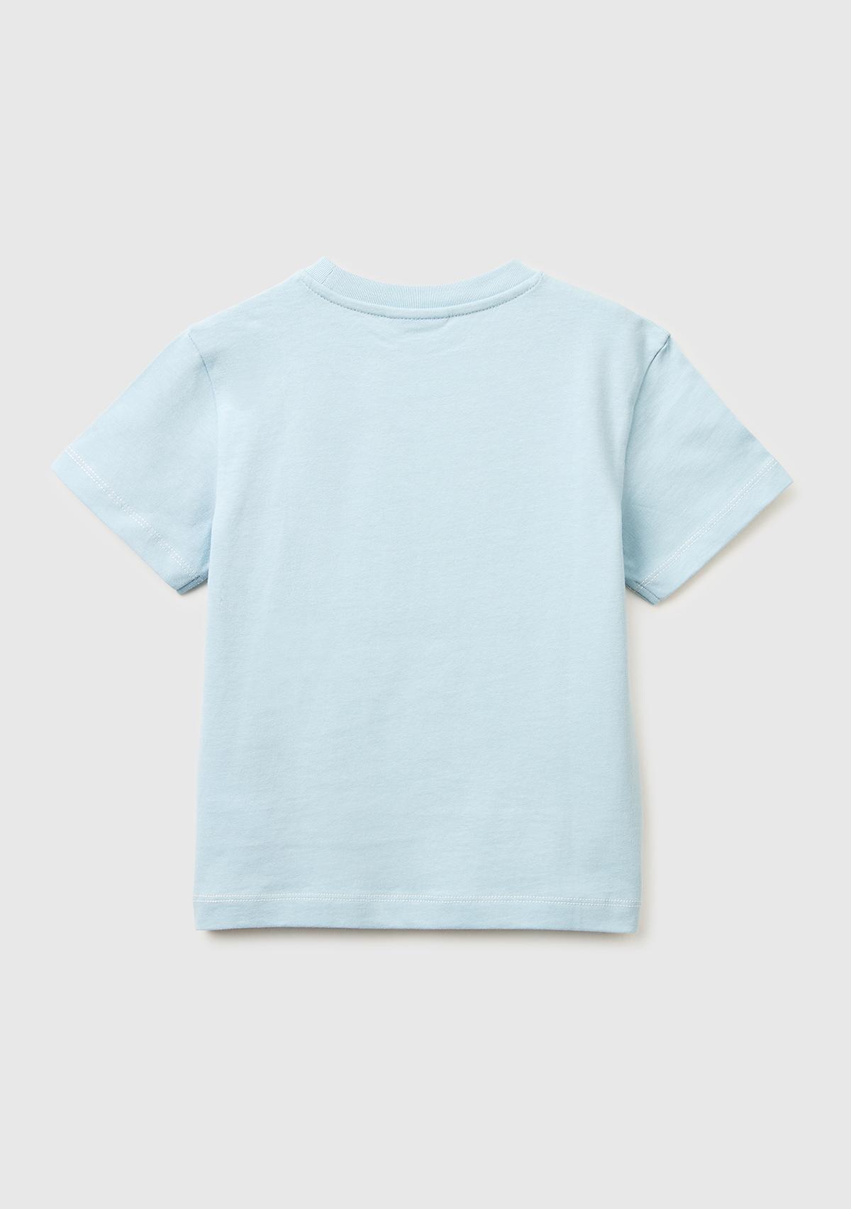 Erkek Çocuk Buz Mavisi Çok Renkli Baskılı Etek Ucu Logolu Bisiklat Yaka T-Shirt