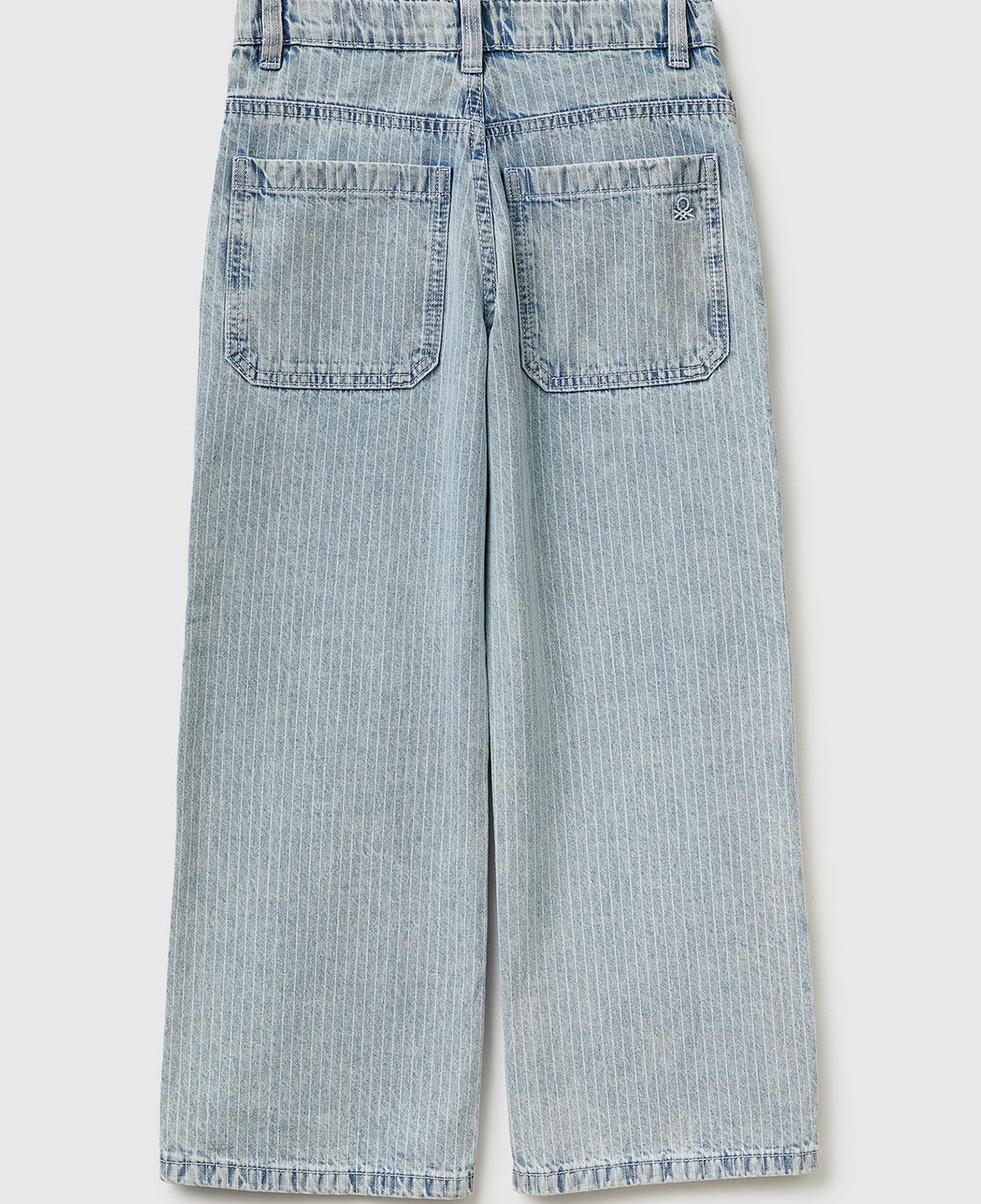 Erkek Çocuk Buz Mavisi Cebi Logo Nakışlı İnce Çizgili Rahat Kalıp Denim Pantolon