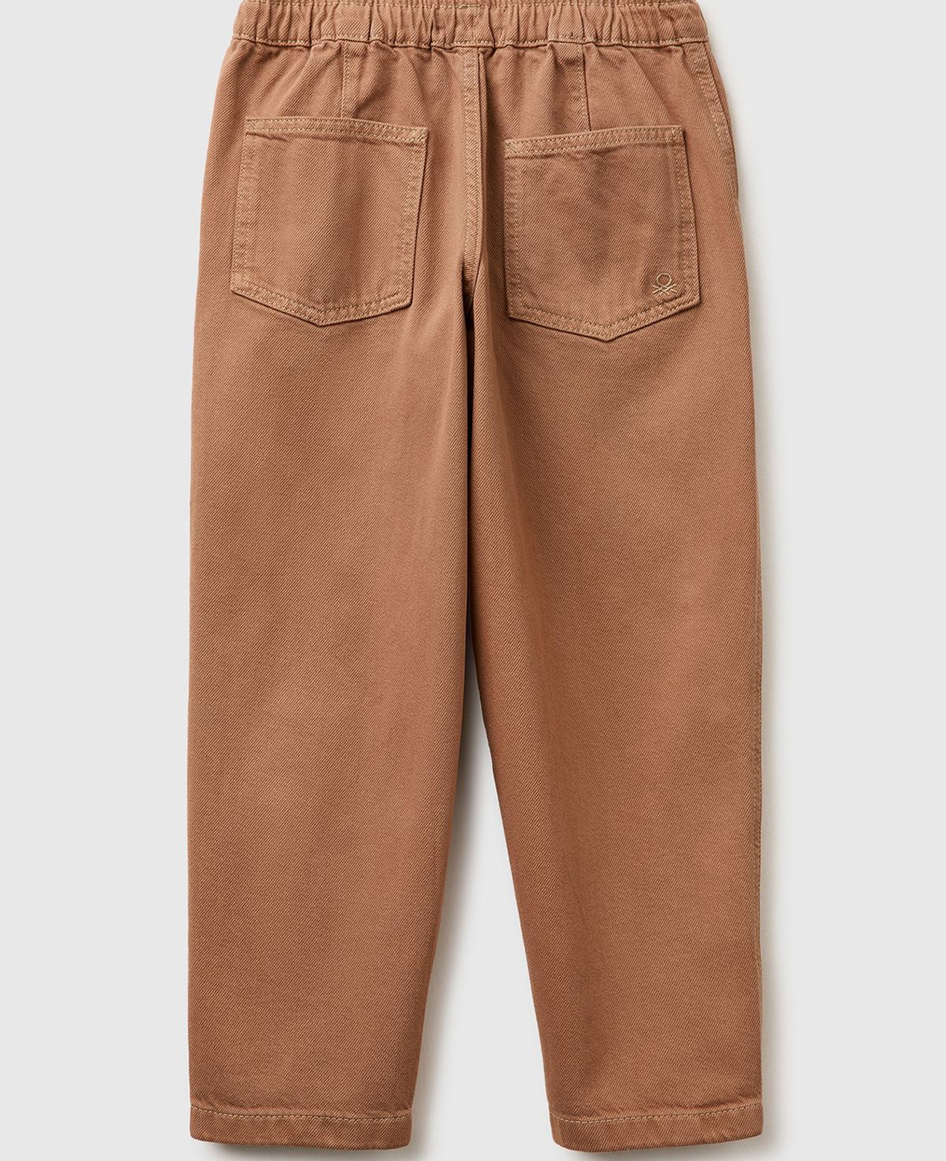 Erkek Çocuk Kahverengi Cebi Logo Nakışlı Jogger Pantolon
