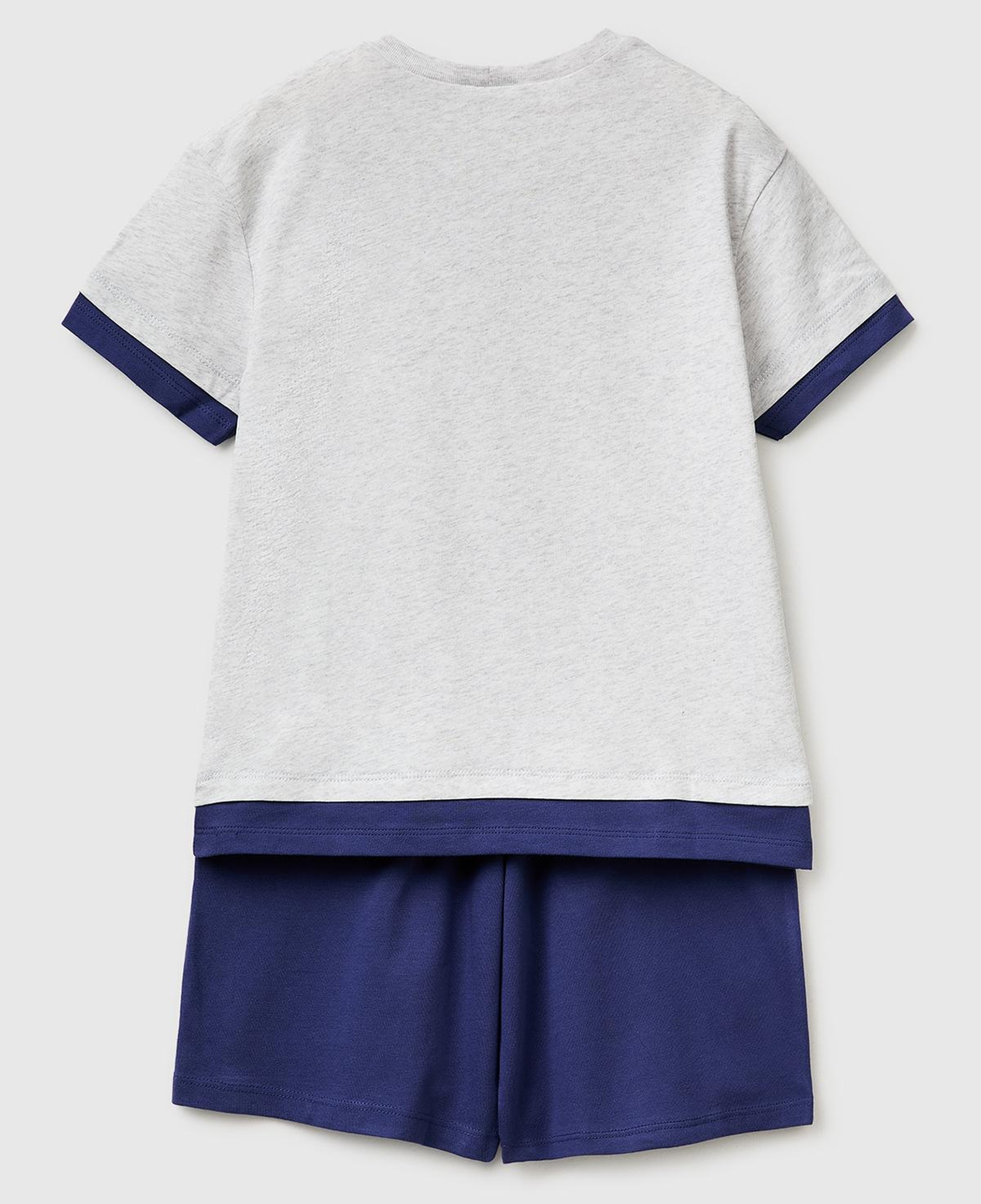 Erkek Çocuk Beyaz Göğsü Logolu Kontrast Detaylı Şortlu Pijama Takımı