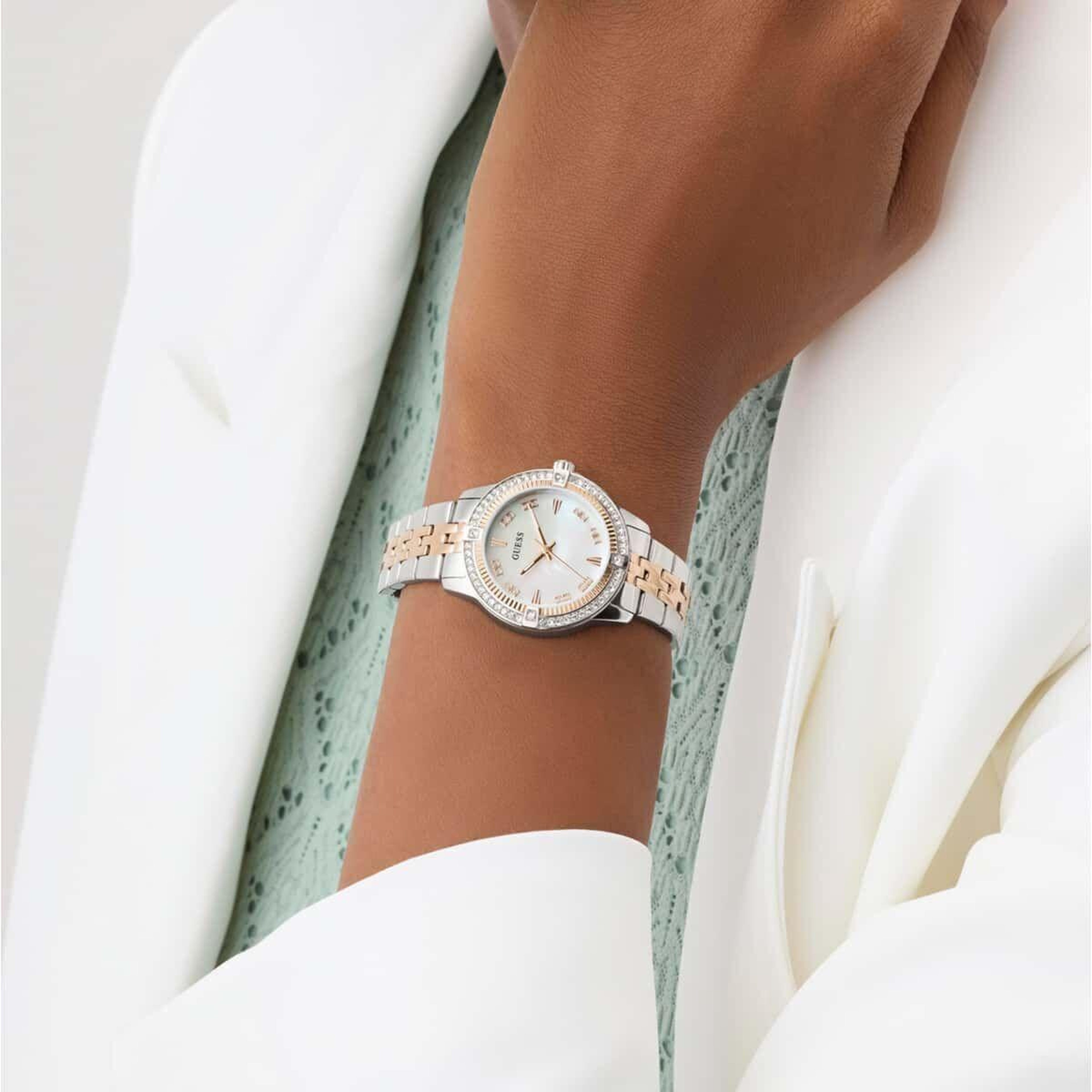 Guess GUGW1027L5 Kadın Kol Saati