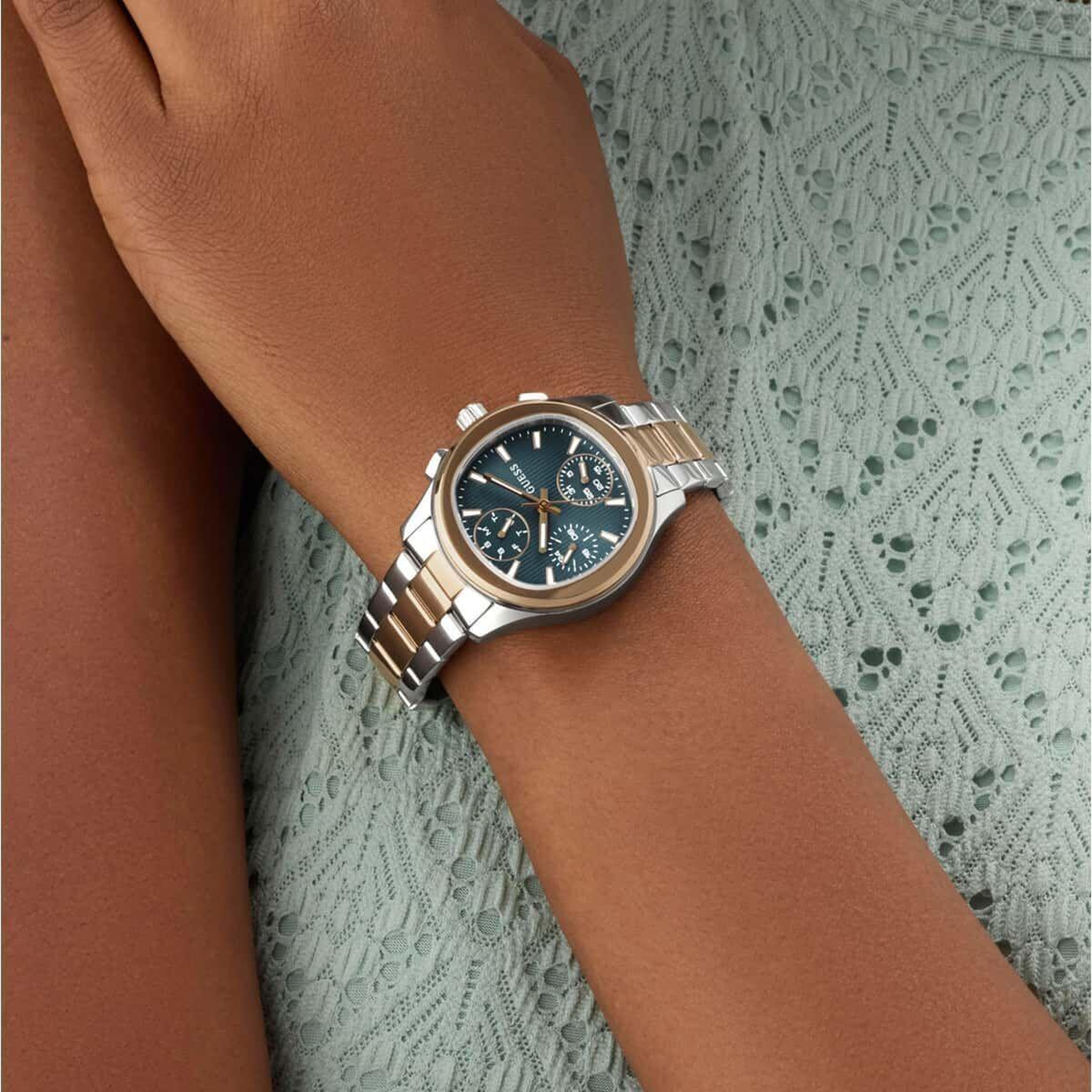 Guess GUGW1031L5 Kadın Kol Saati