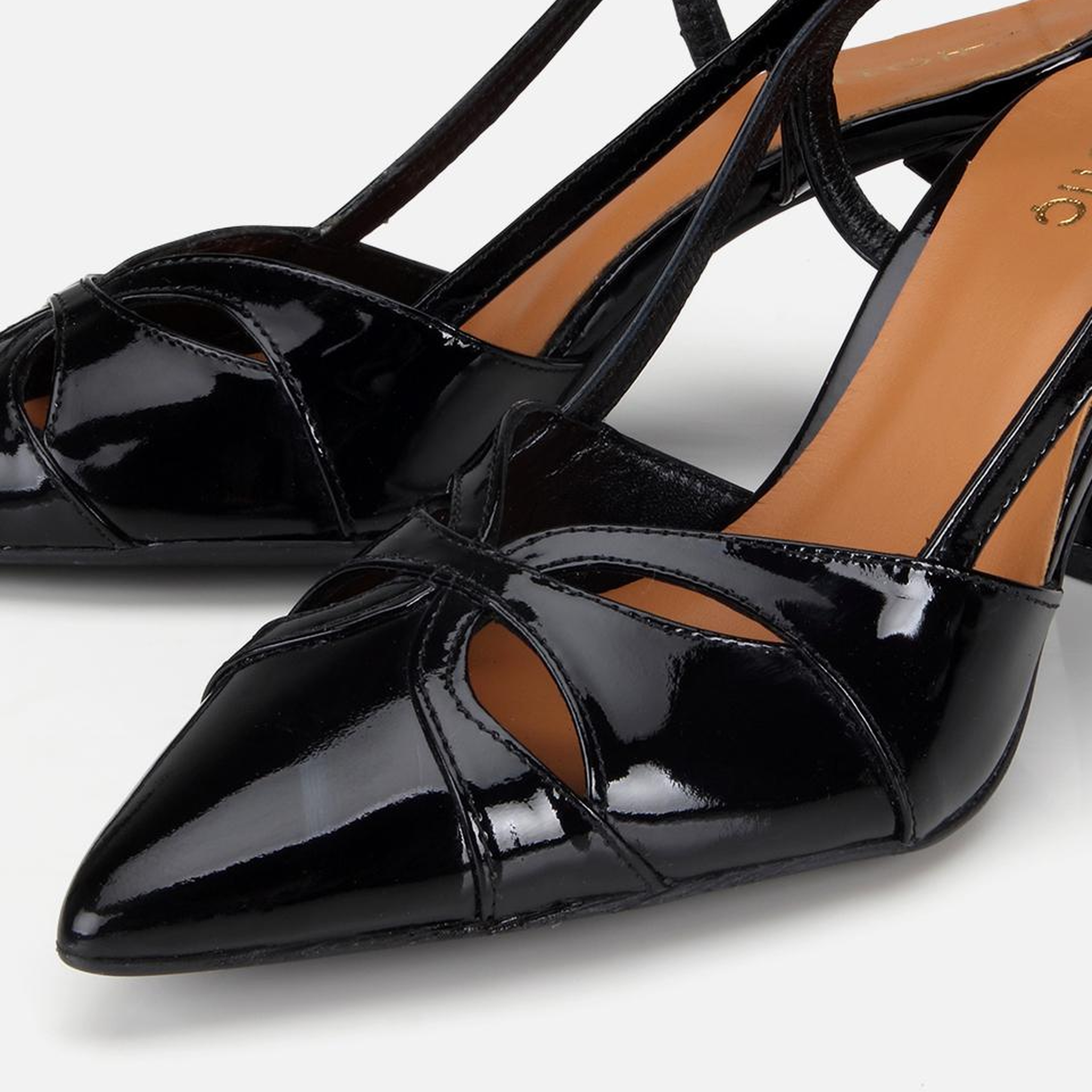 Kadın Rugan Deri Siyah Arkası Açık Kısa Topuklu Stiletto