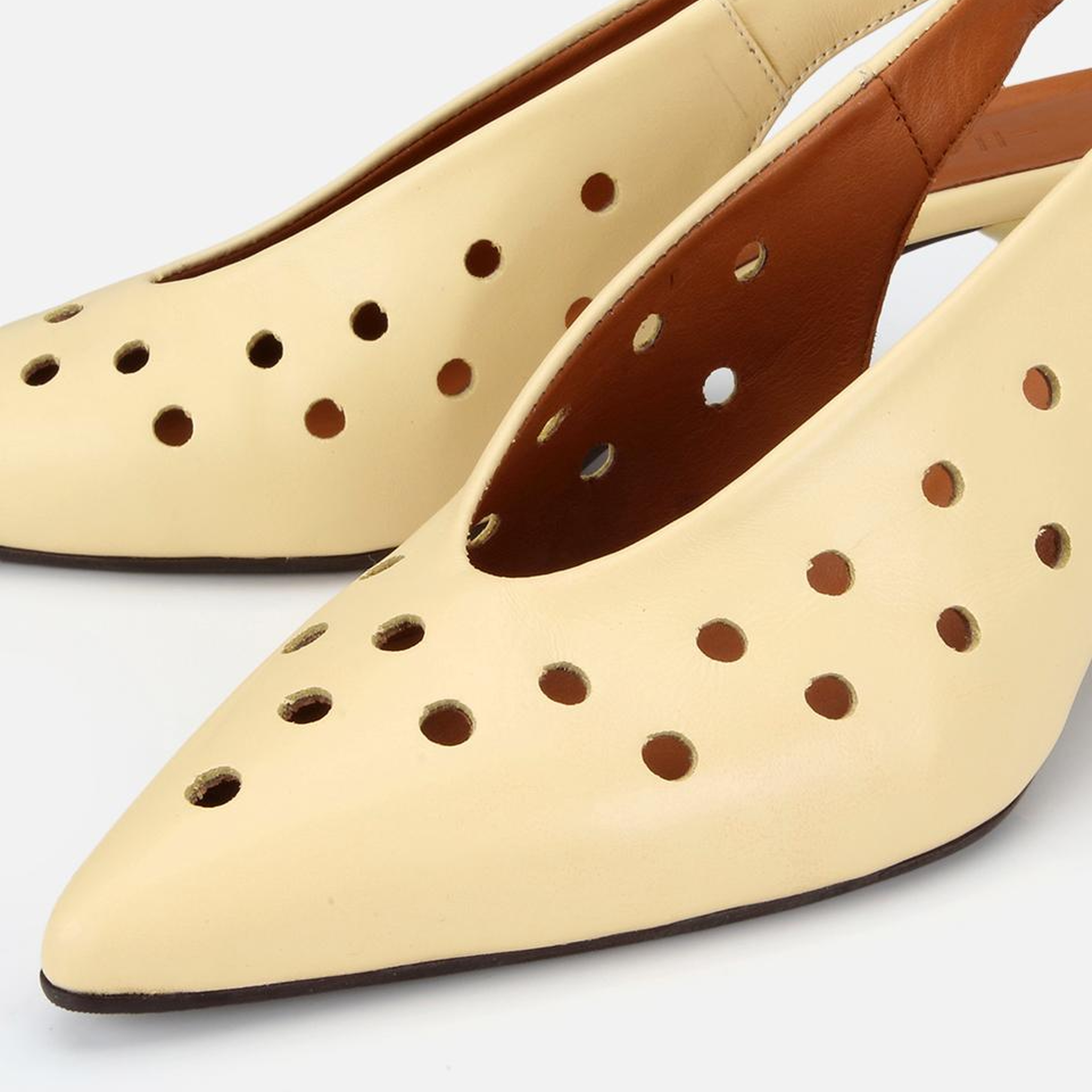 Kadın Deri Sarı Delikli Arkası Açık Kısa Topuklu Stiletto