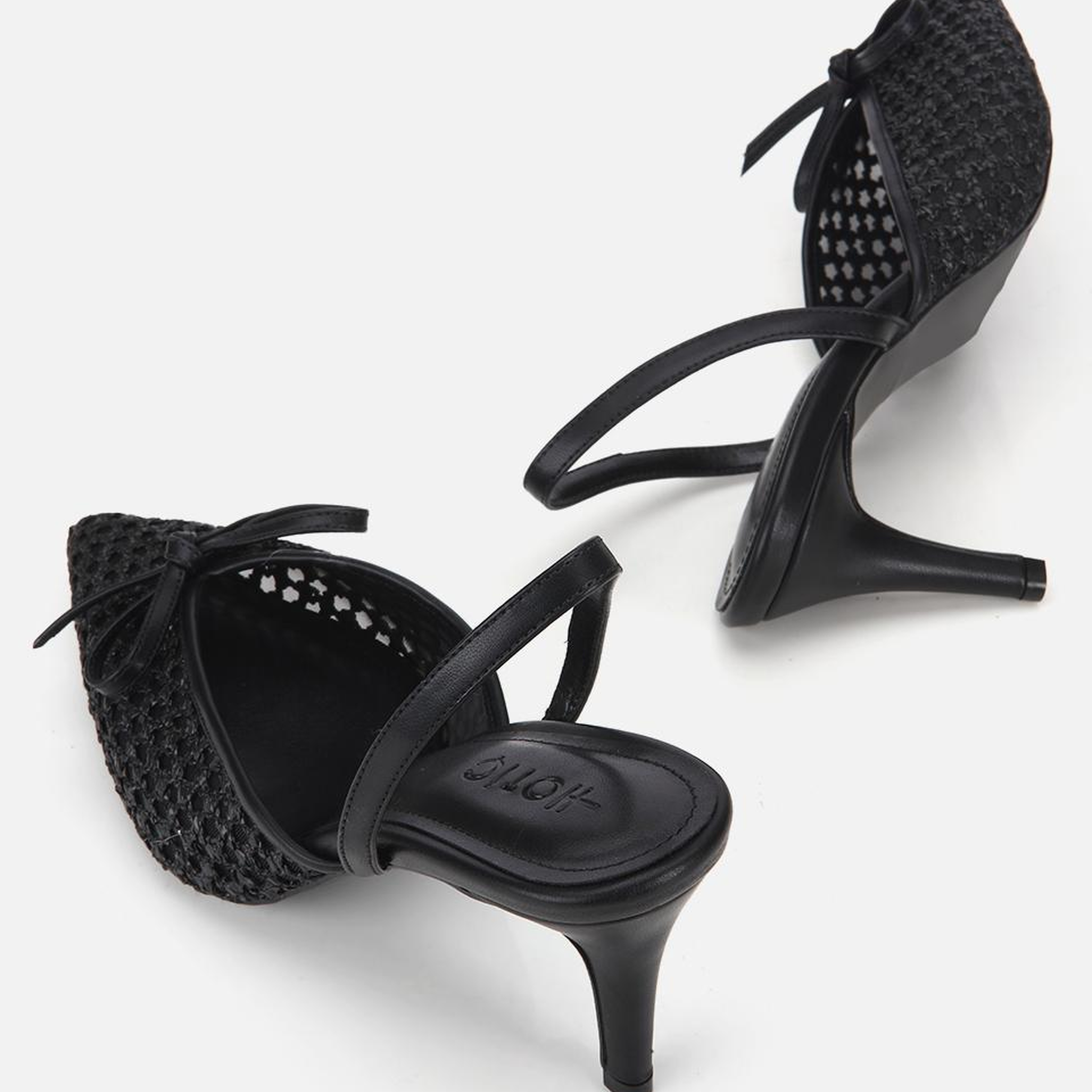 Kadın Siyah Hasır Detaylı Fiyonklu Kısa Topuklu Stiletto