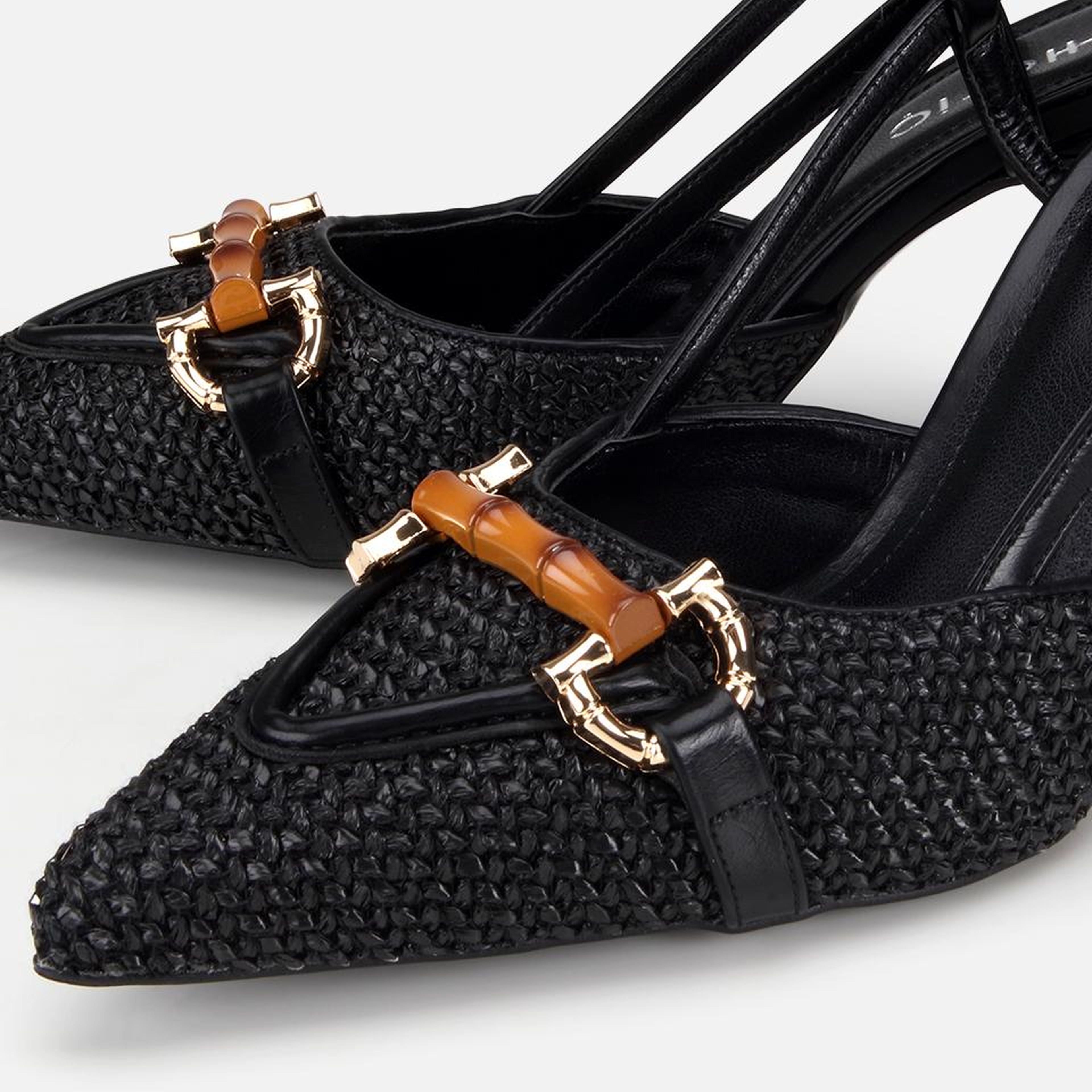 Kadın Siyah Hasır Detaylı Tokalı Kısa Topuklu Stiletto