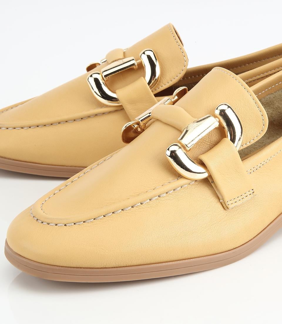 Kadın Deri Sarı Toka Detaylı Klasik Loafer