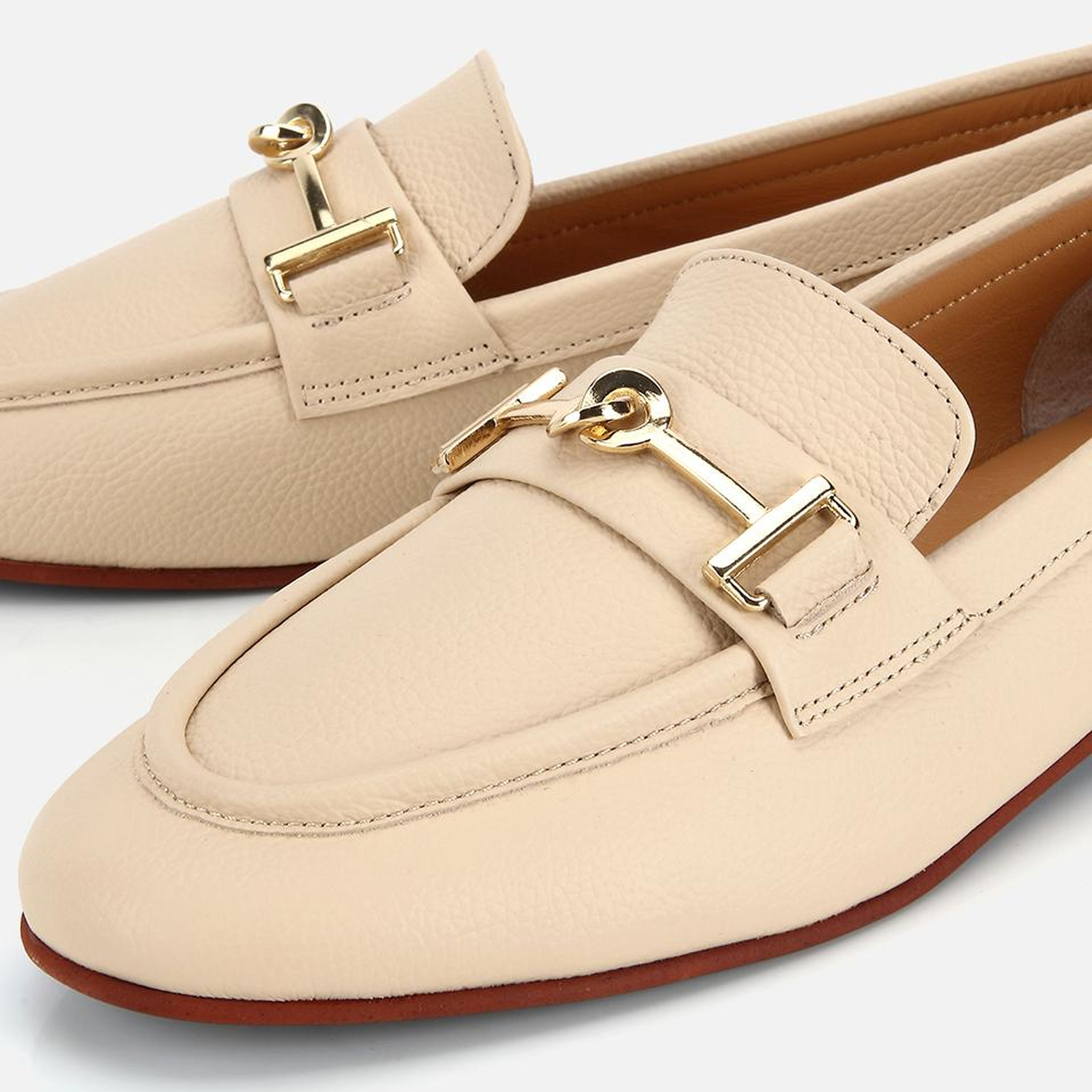 Kadın Deri Bej Yumuşak Dokulu Tokalı Klasik Loafer
