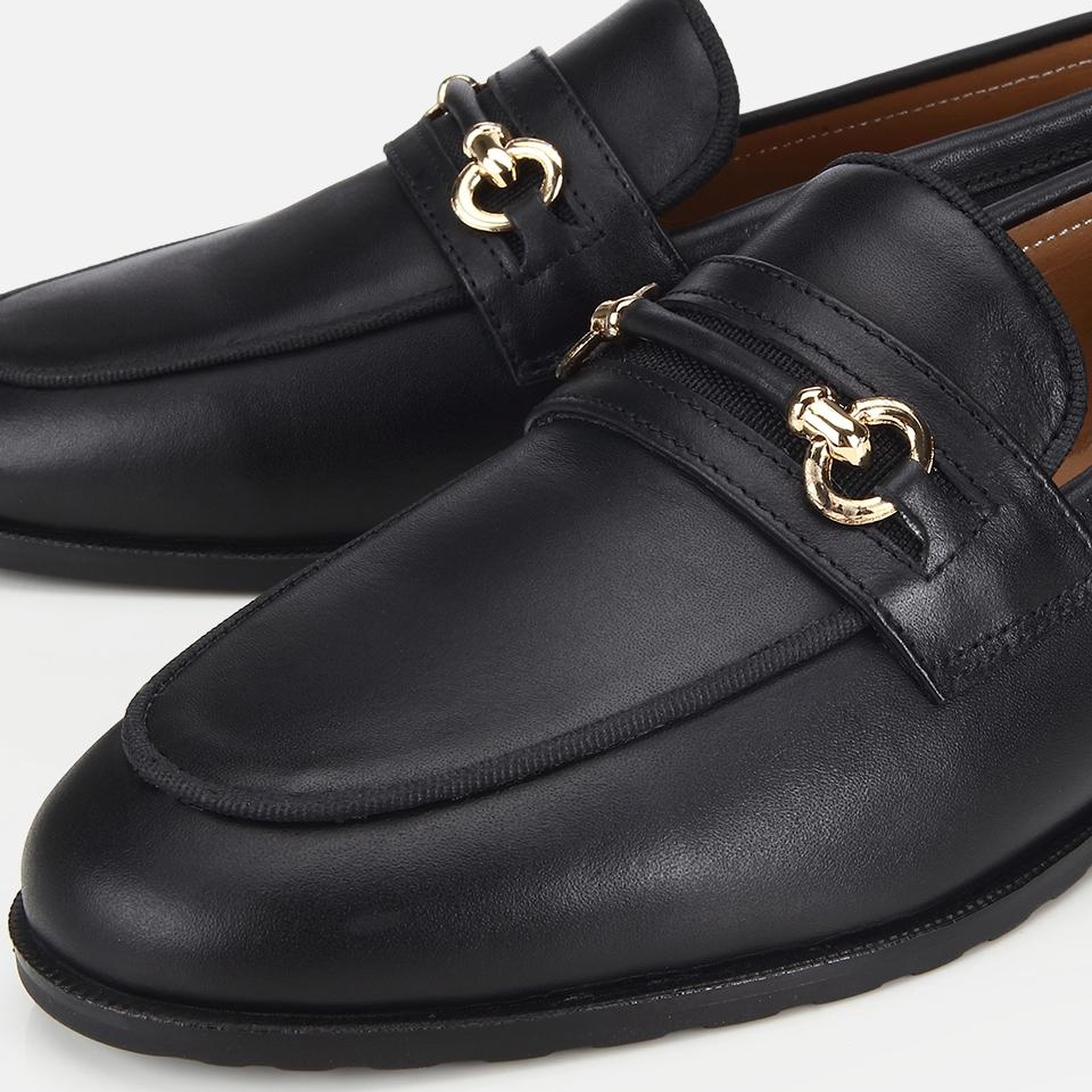 Kadın Deri Siyah Tokalı Klasik Loafer