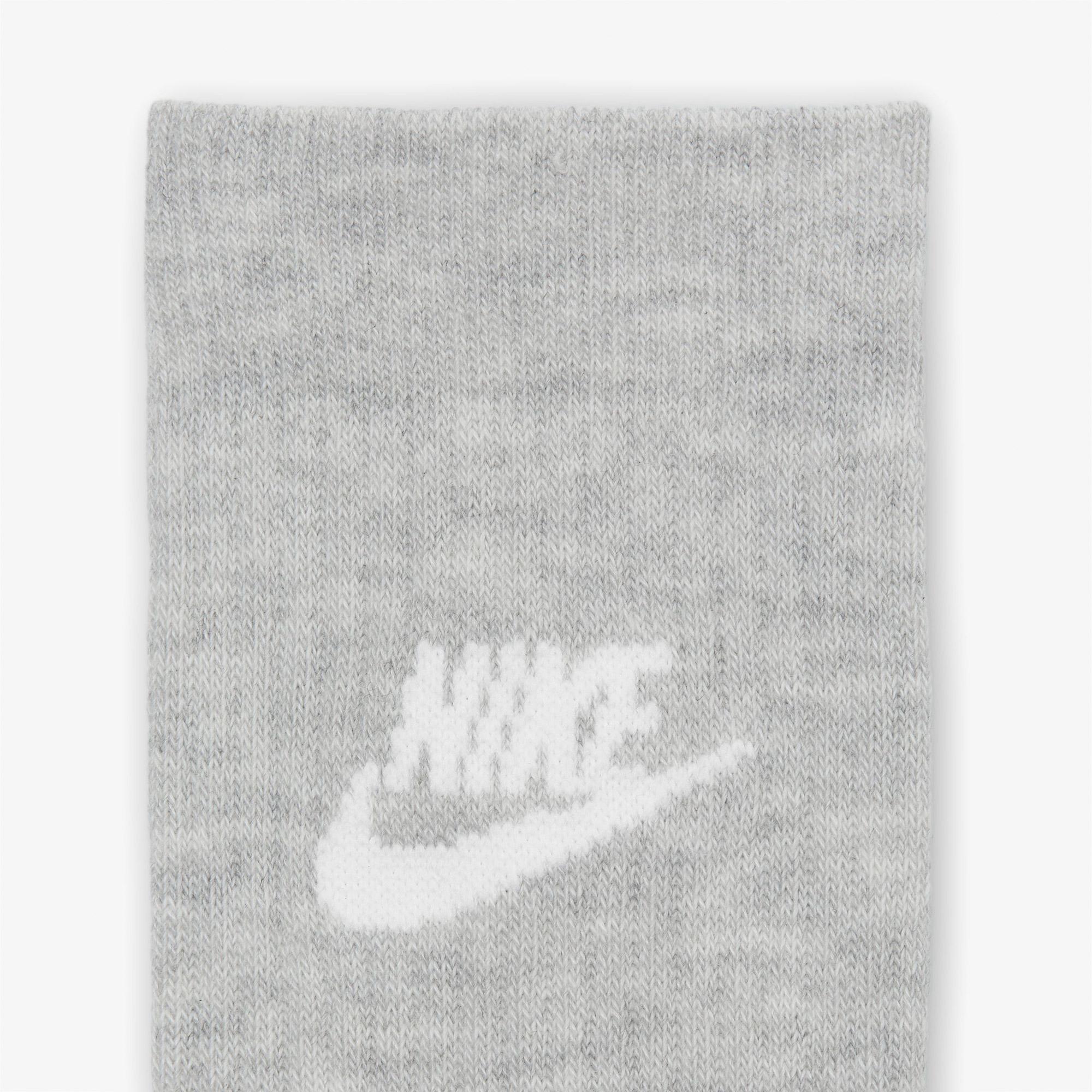 Nike Sportswear Everyday Essential 3' lü Unisex Renkli Çorap
