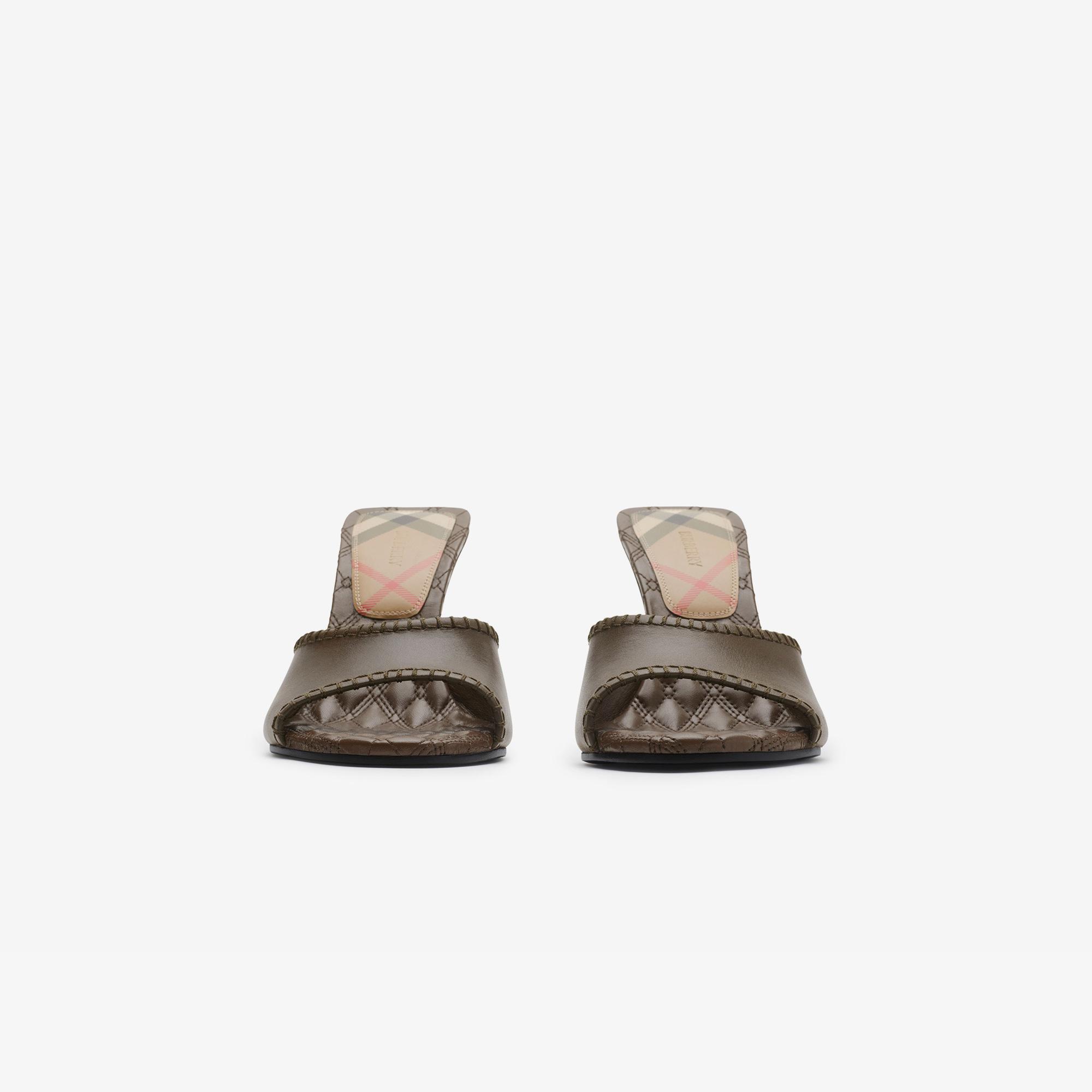 Burberry Leather Cabana Mules Kadın Kahverengi Topuklu Ayakkabı