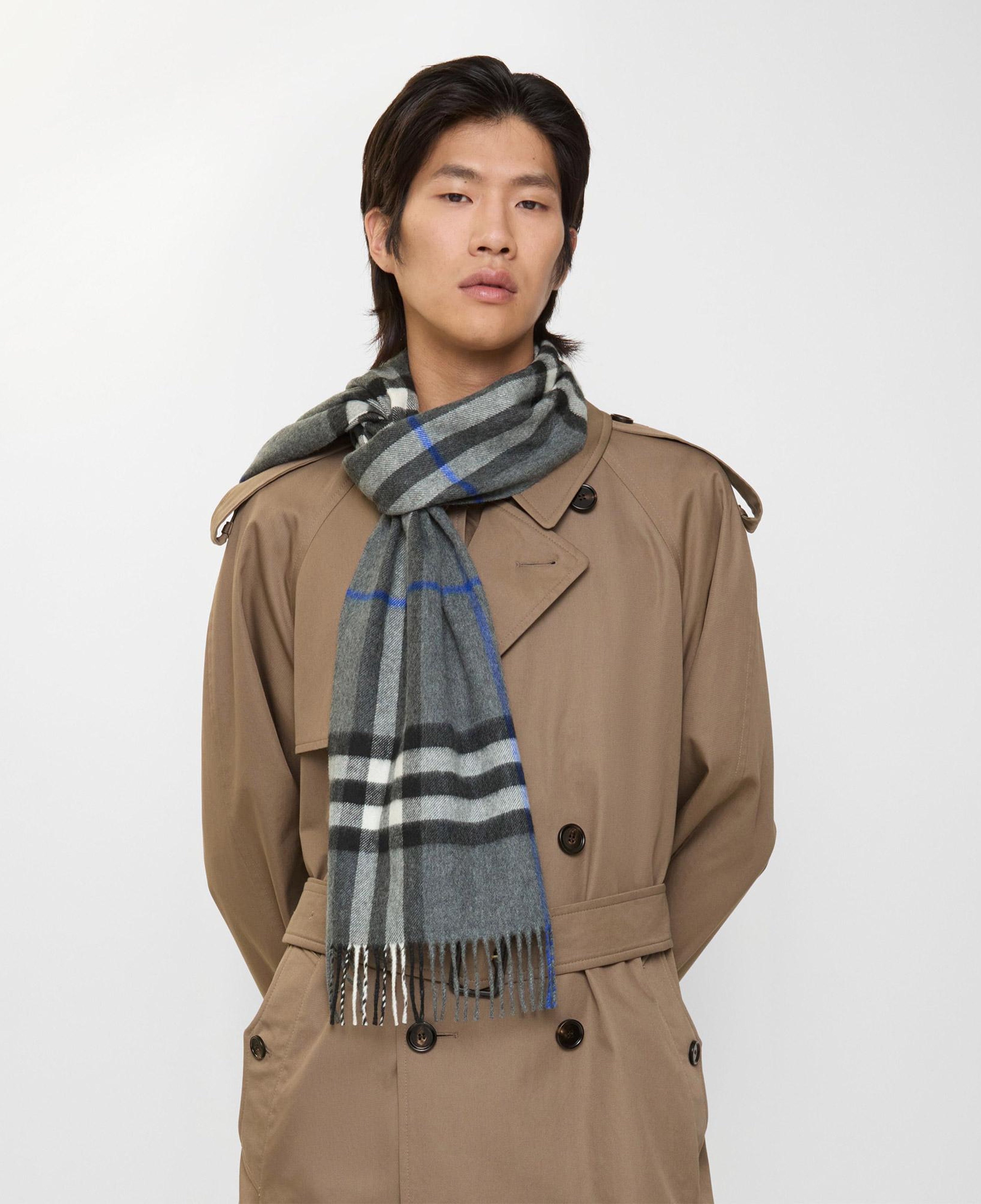 Burberry Giant Check Kadın Gri Atkı
