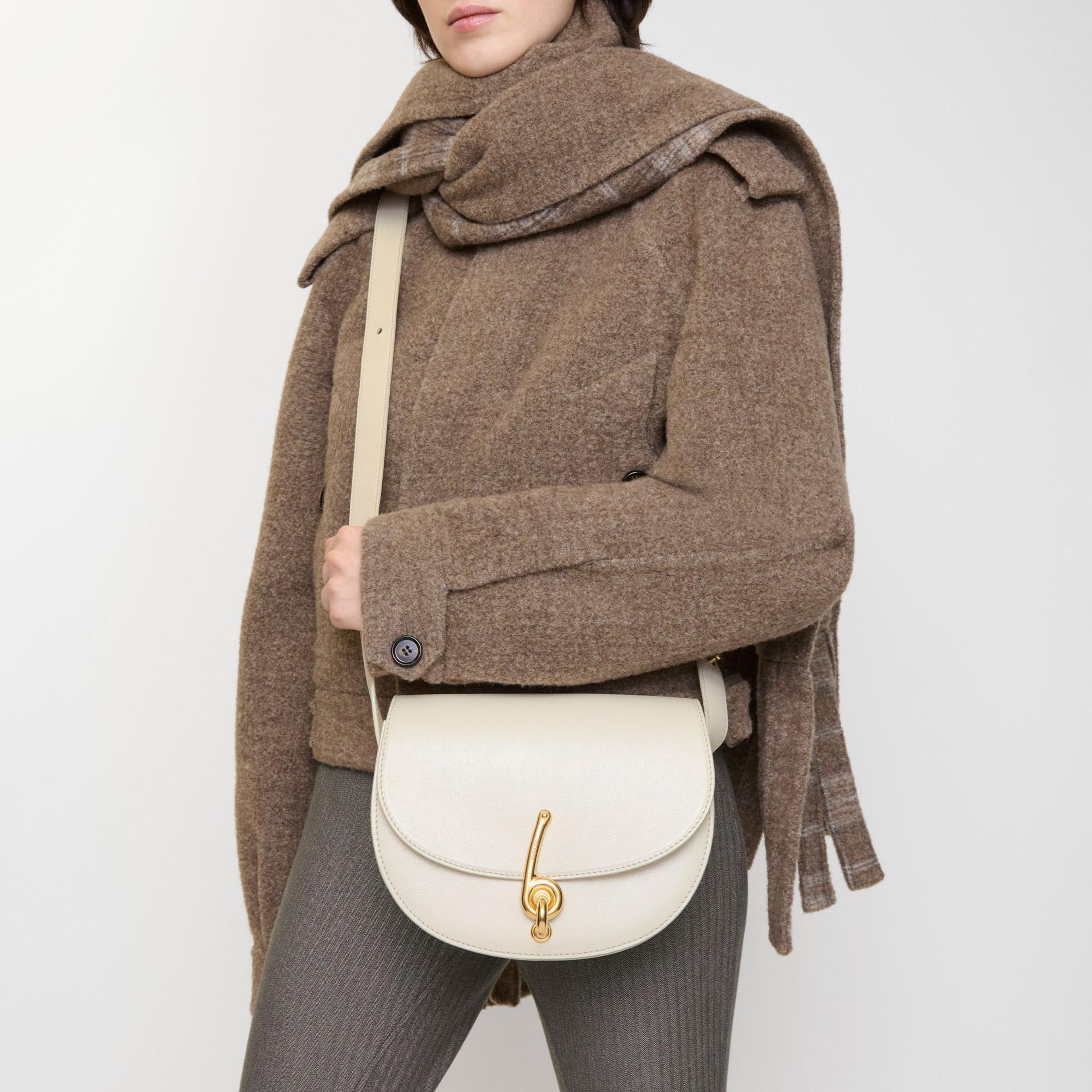Burberry Bridle Kadın Krem Çanta