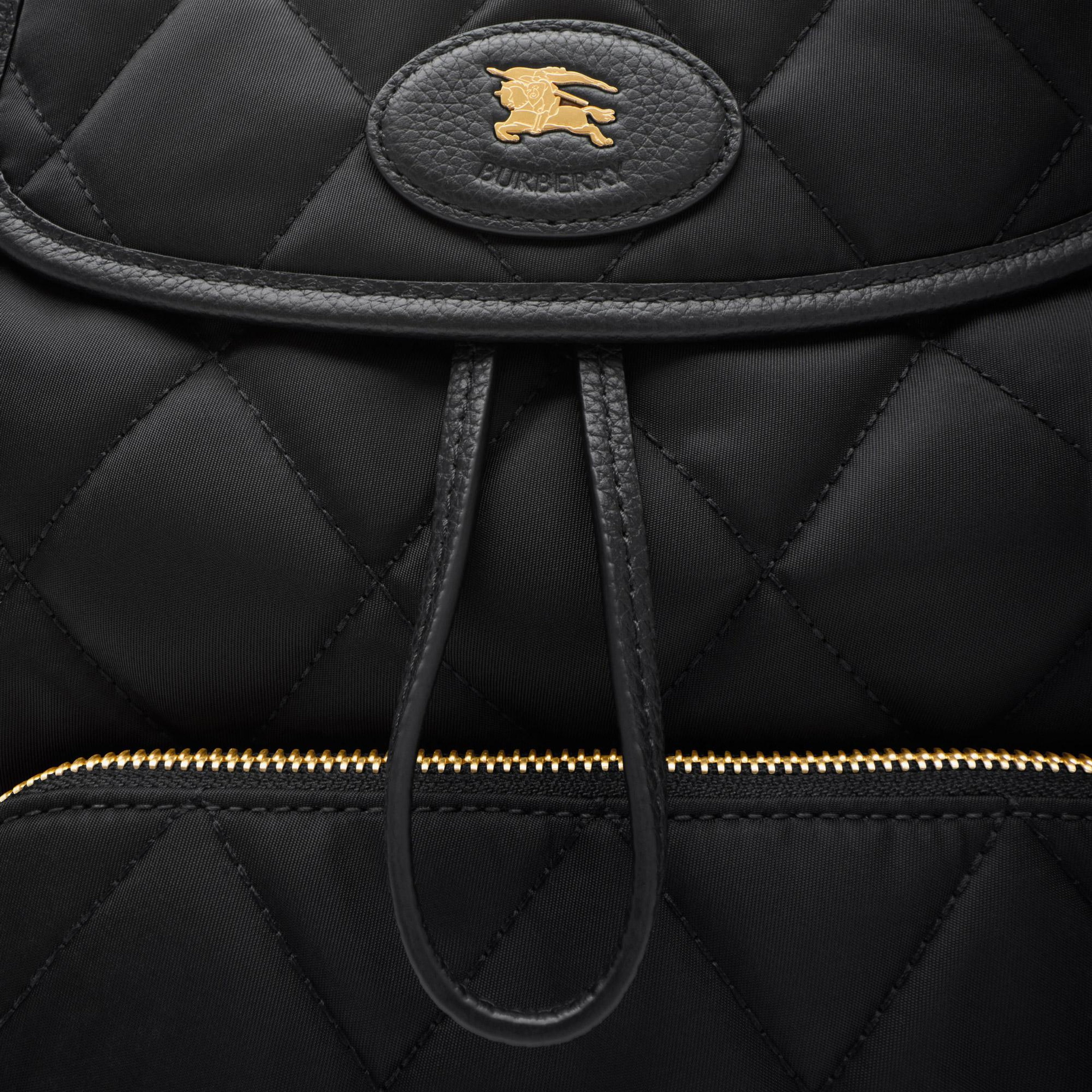 Burberry Horseshoe Kadın Siyah Çanta