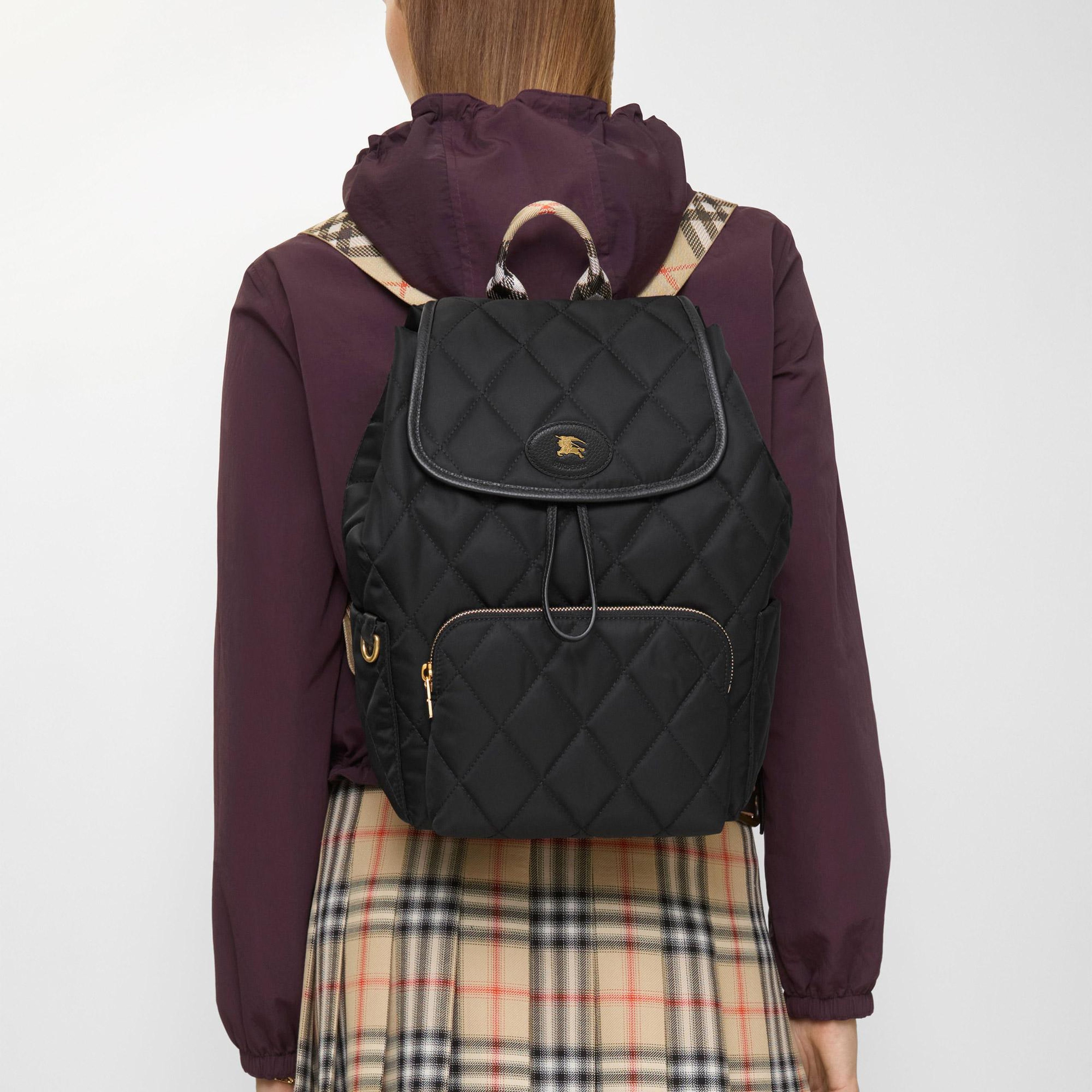 Burberry Horseshoe Kadın Siyah Çanta