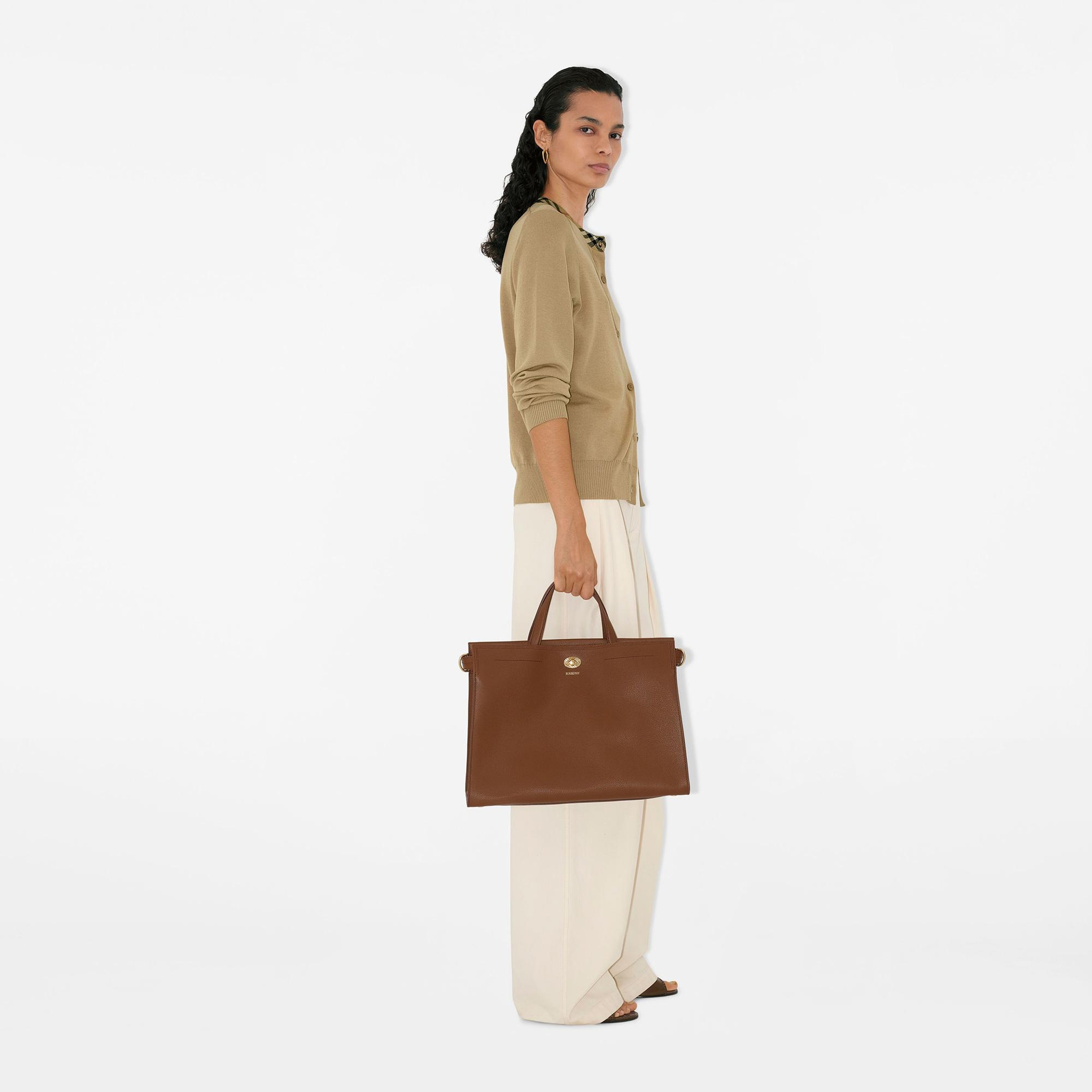 Burberry Medium Cotswolds Tote Kadın Kahverengi Çanta
