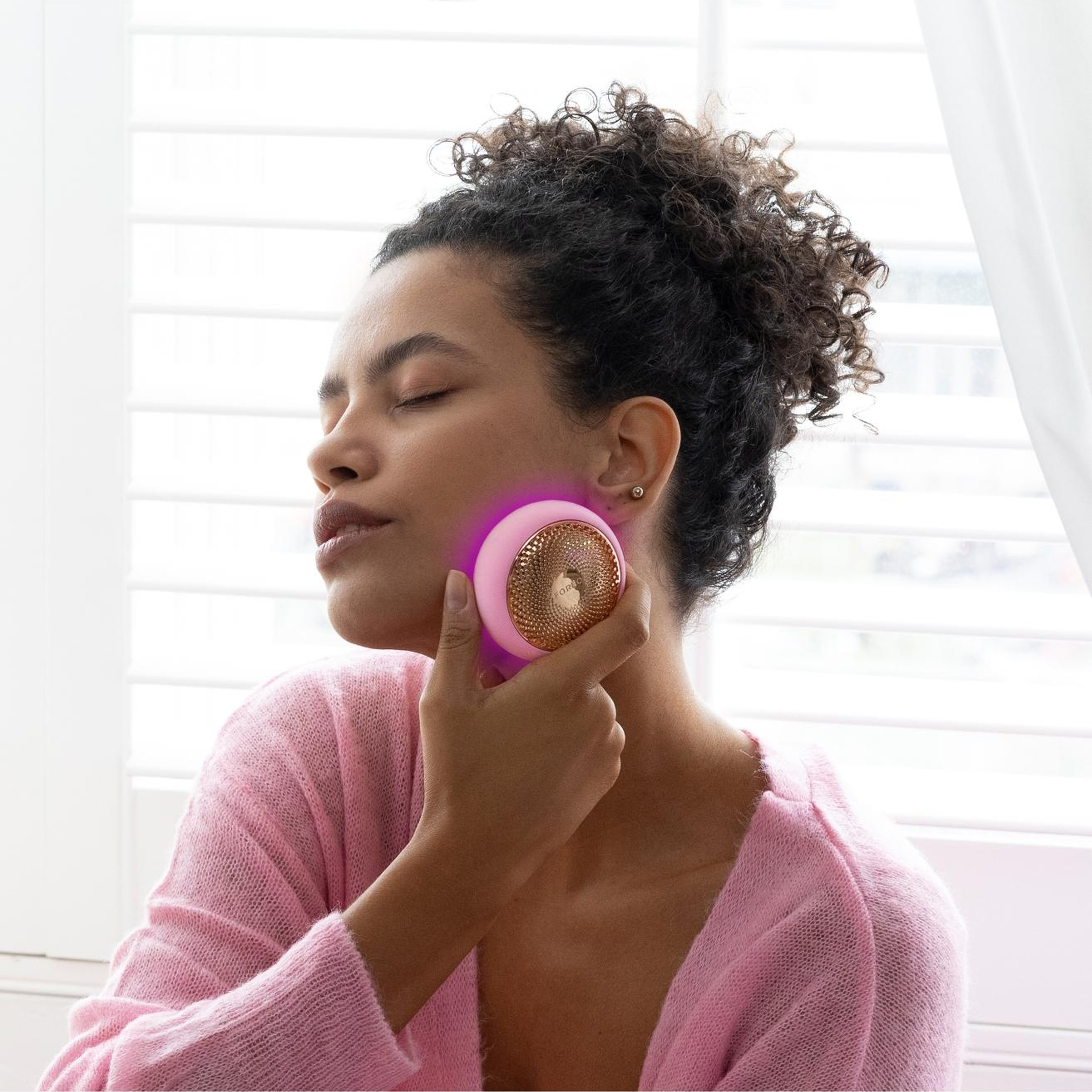 FOREO UFO 3 Power Maske ve Işık Terapi Cihazı,Pearl Pink