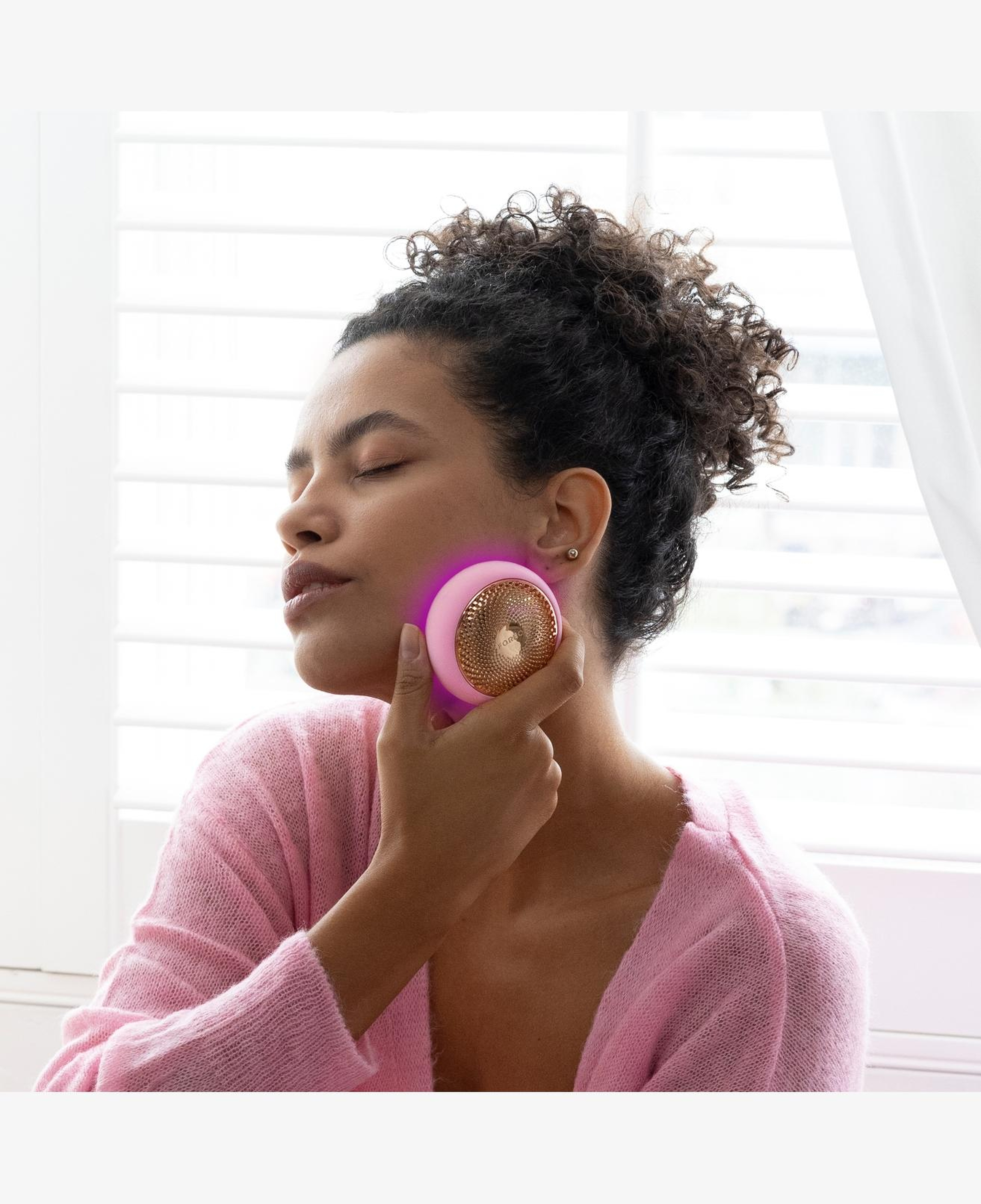 FOREO UFO 3 Power Maske ve Işık Terapi Cihazı,Pearl Pink
