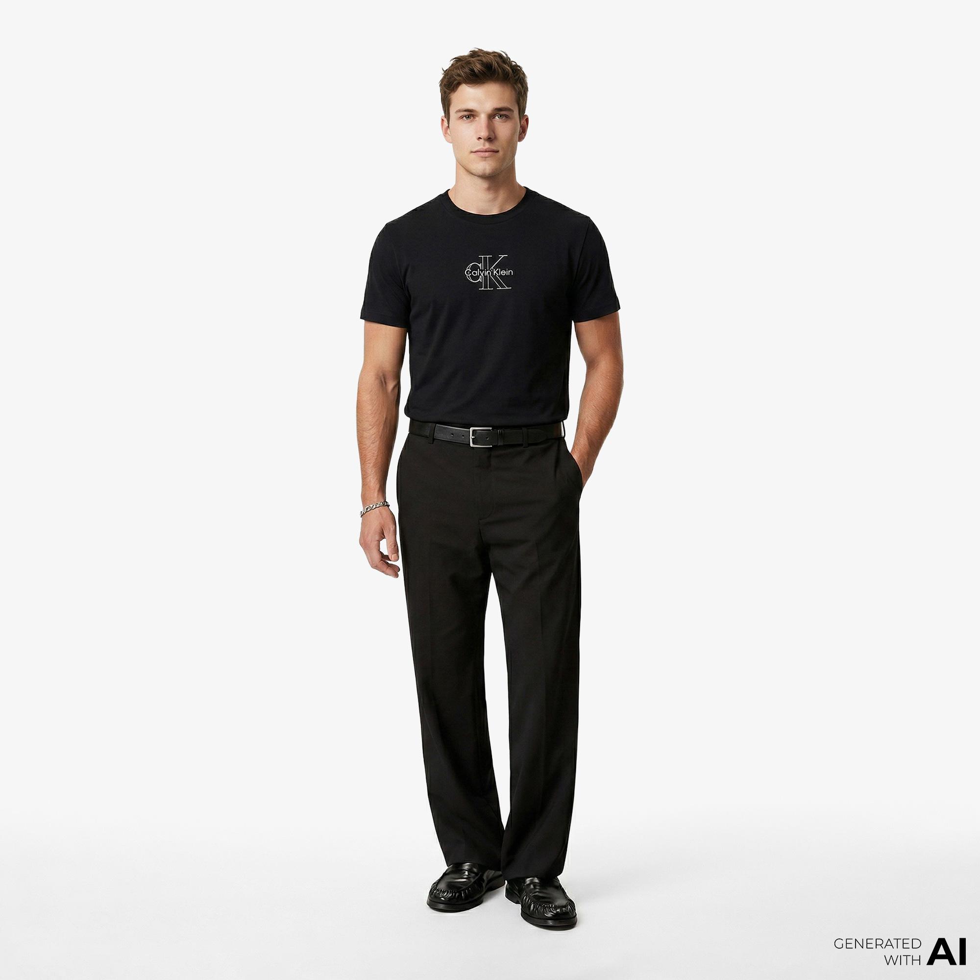 Calvin Klein Classic Foil Monologo Kadın Siyah T-Shirt