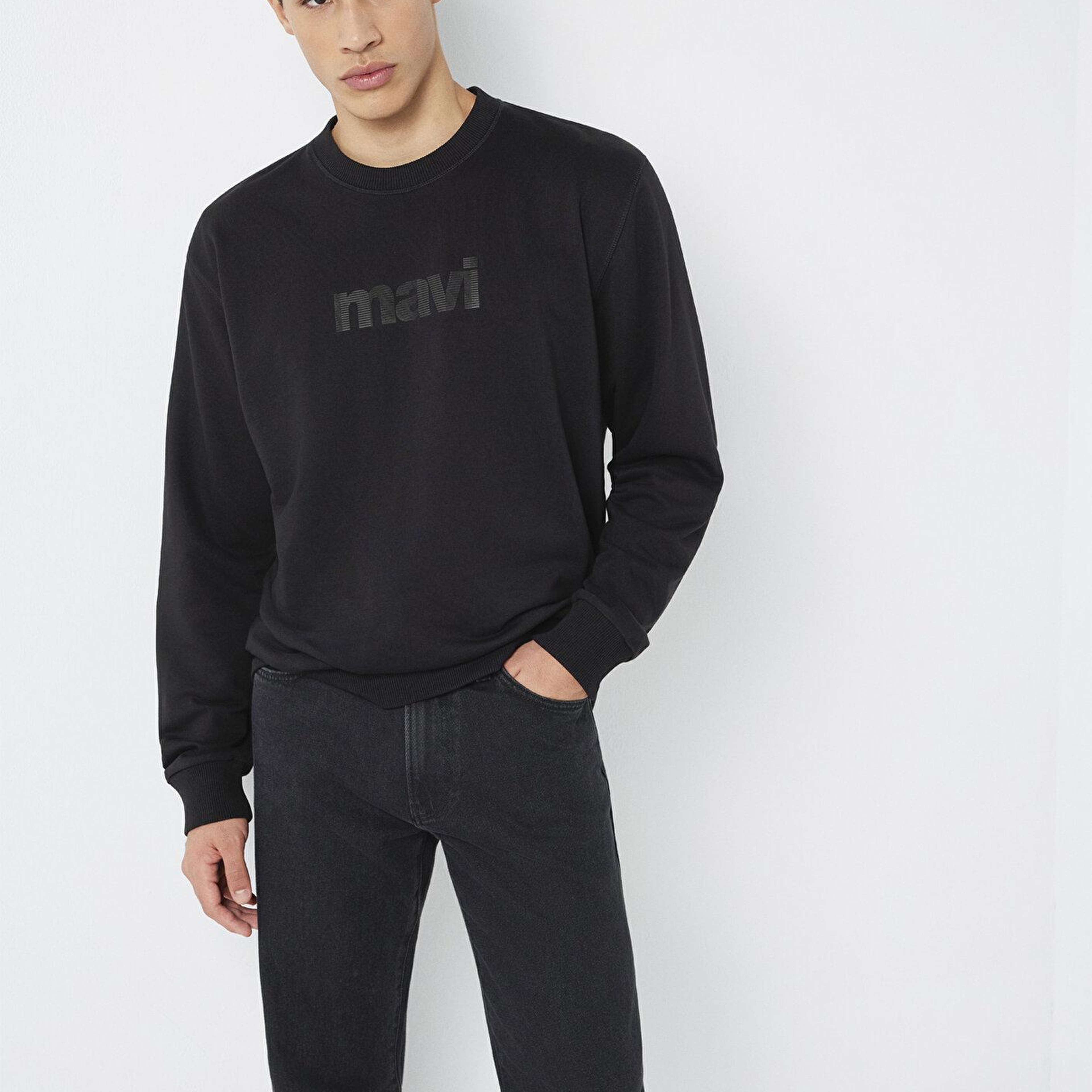 Mavi Mavi Logo Baskılı Bisiklet Yaka Siyah Sweatshirt 0S10551-900