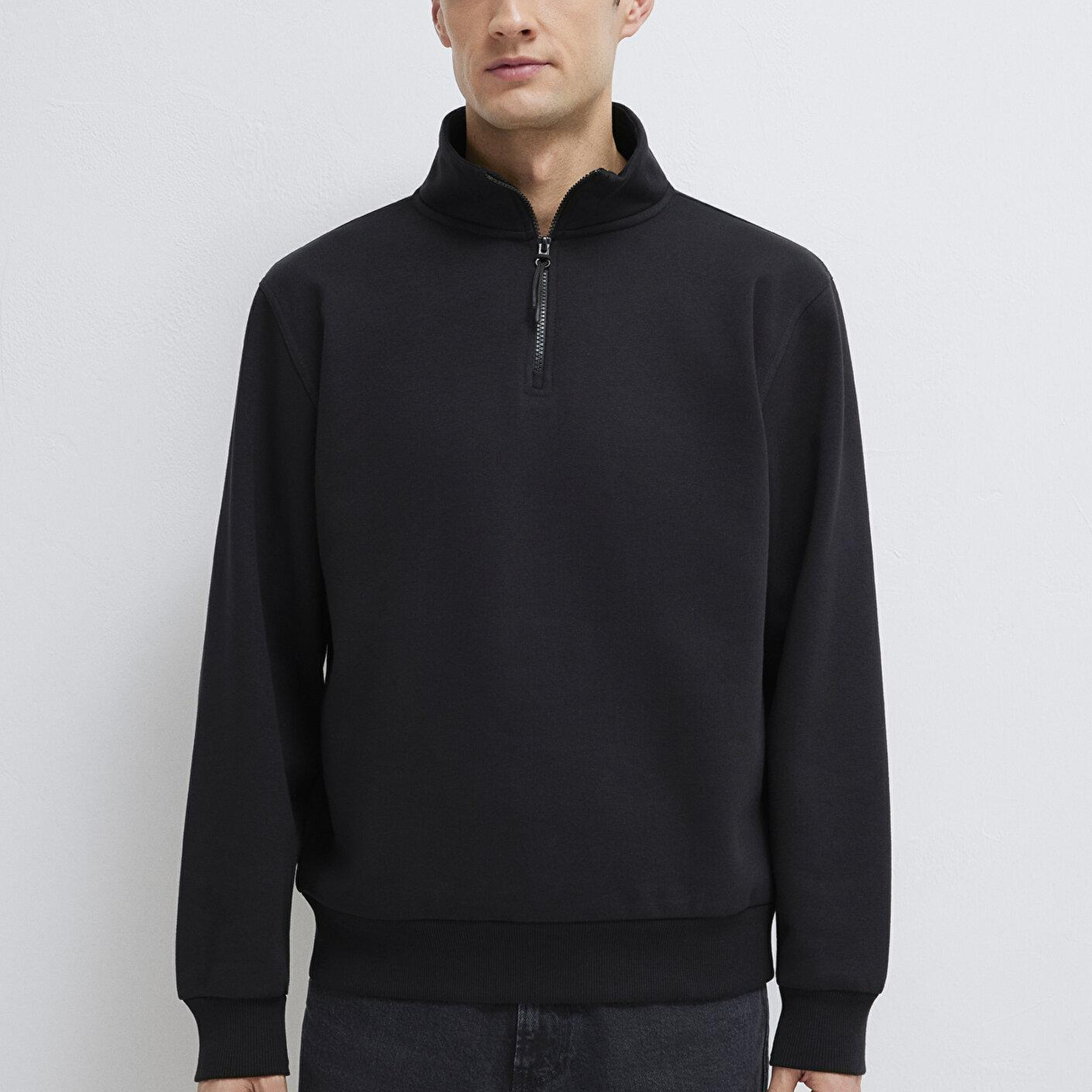 Mavi Yarı Fermuarlı Siyah Basic Sweatshirt 0S10278-900