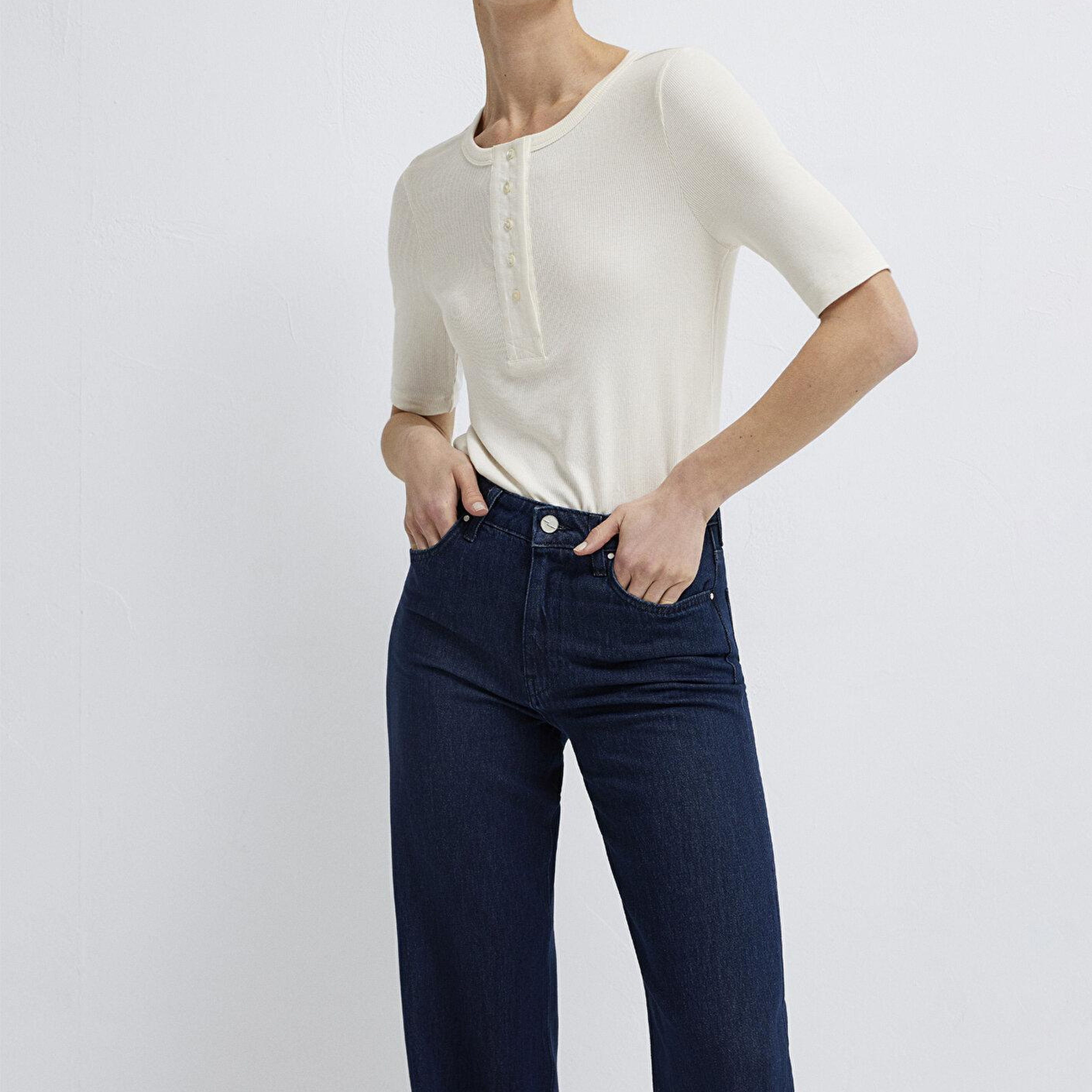 Mavi Düğmeli Ekru Tişört Semi Slim Fit / Yarı Dar Kesim 1614110-70048
