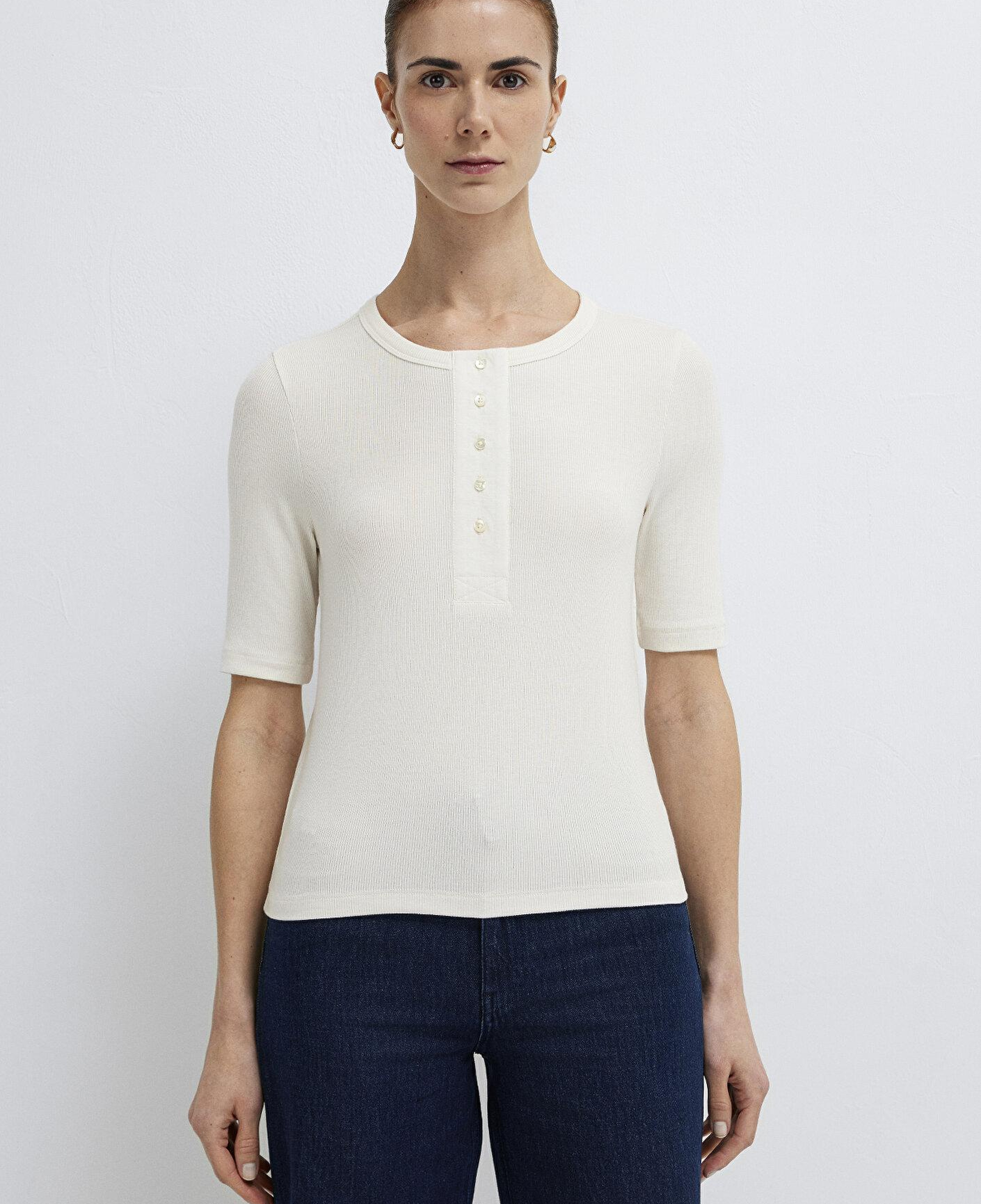Mavi Düğmeli Ekru Tişört Semi Slim Fit / Yarı Dar Kesim 1614110-70048