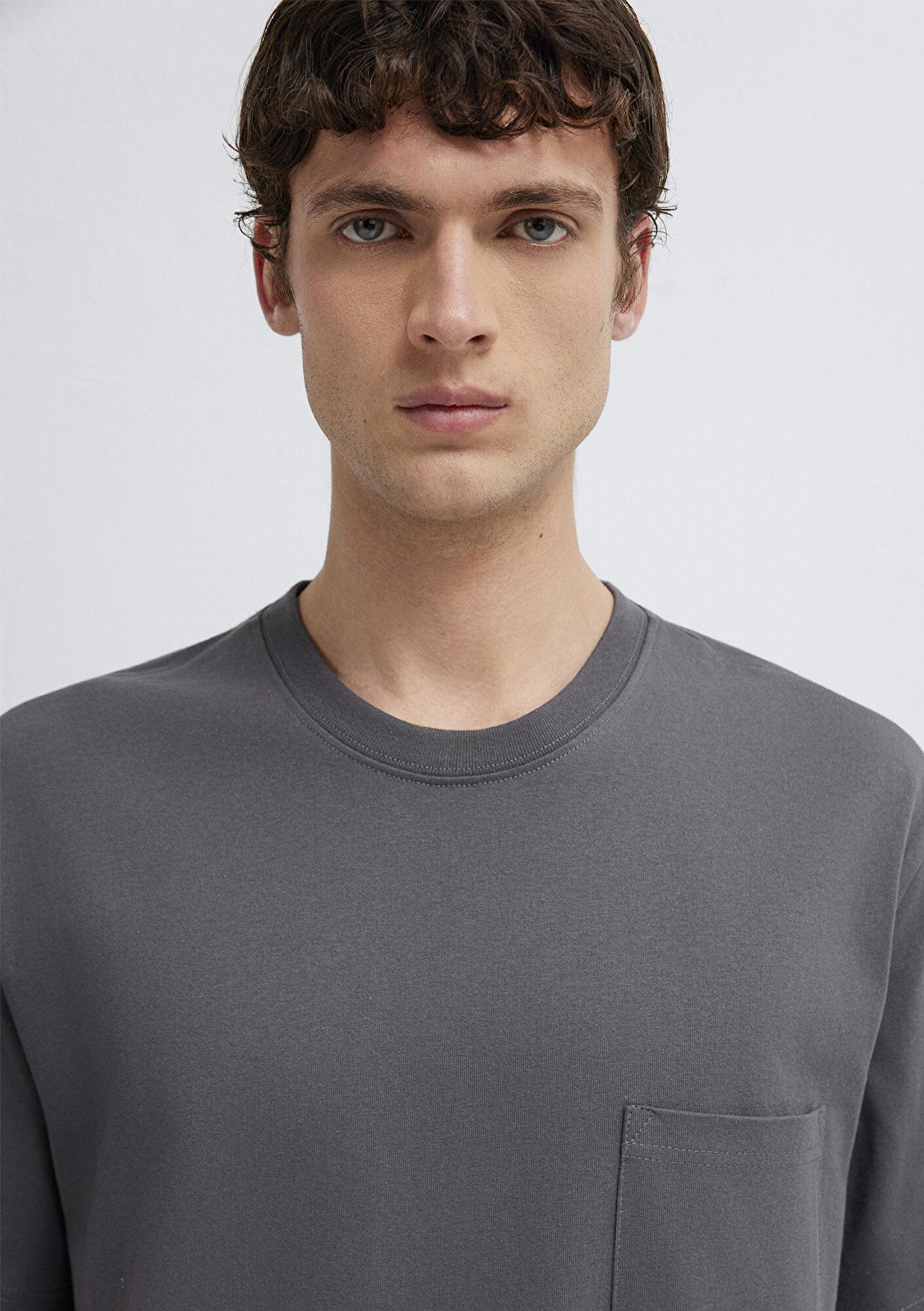 Mavi Cep Detaylı Gri Basic Tişört Loose Fit / Bol Rahat Kesim 066248-85309
