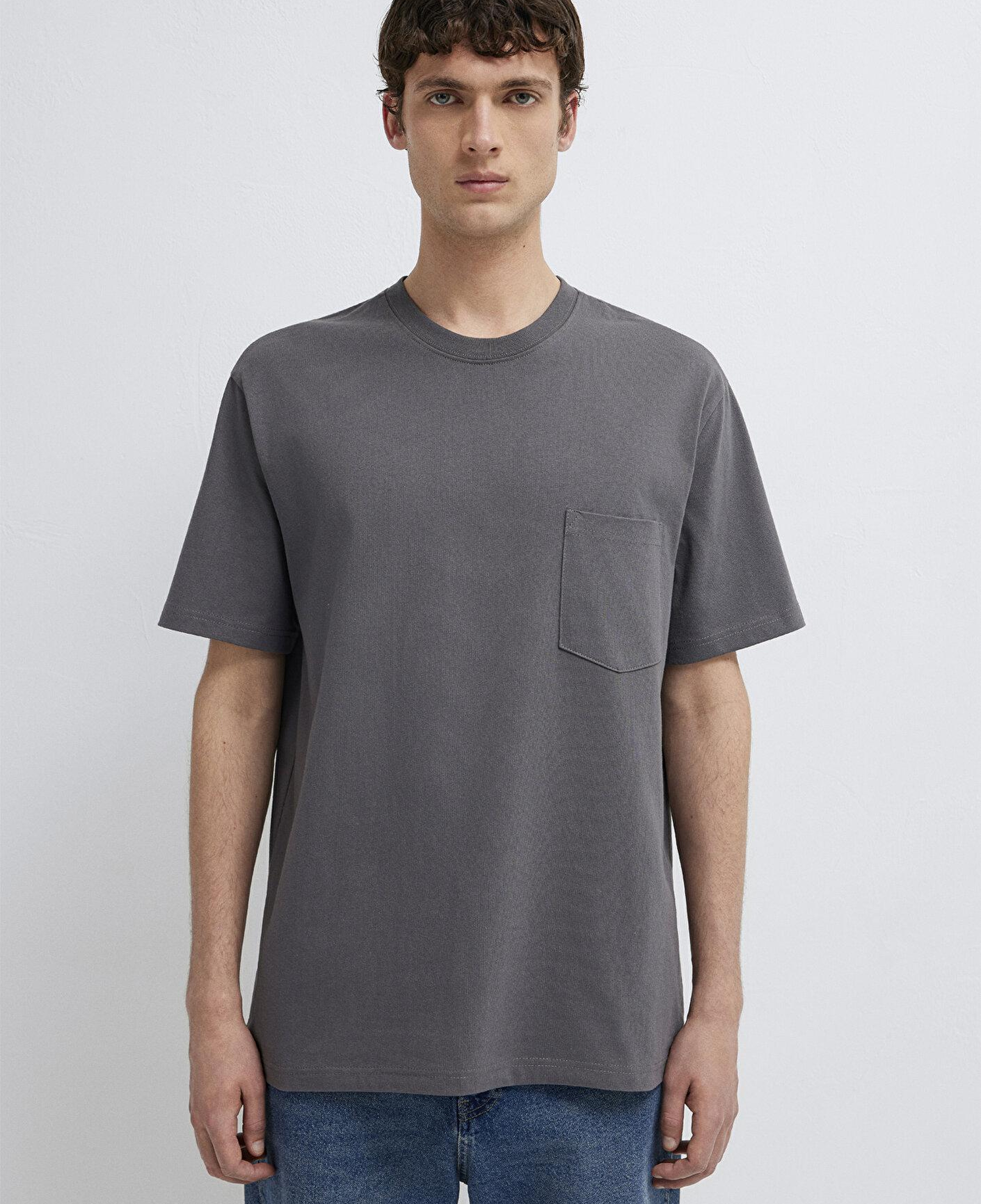 Mavi Cep Detaylı Gri Basic Tişört Loose Fit / Bol Rahat Kesim 066248-85309