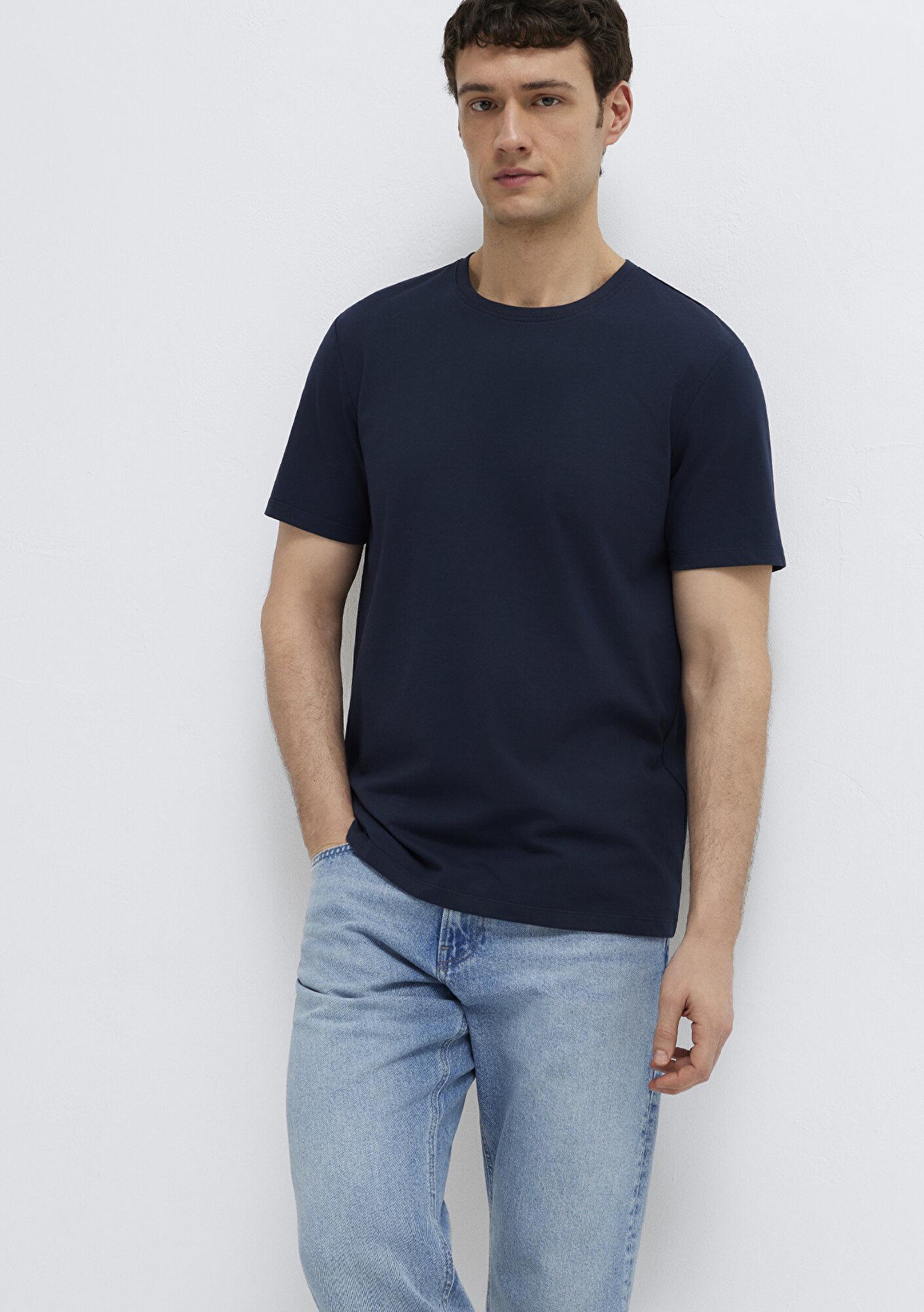 Mavi Lacivert Basic Tişört Slim Fit / Dar Kesim 0613437-70490