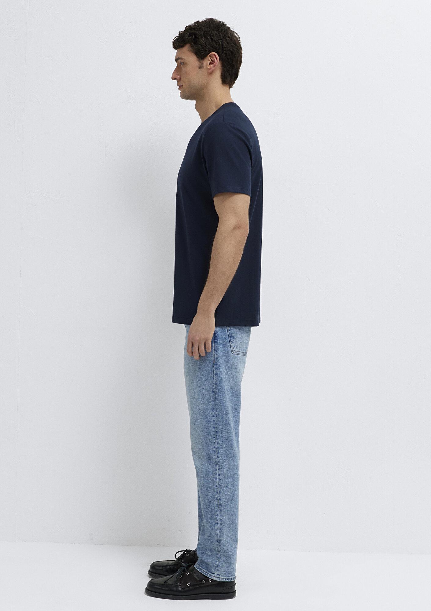 Mavi Lacivert Basic Tişört Slim Fit / Dar Kesim 0613437-70490