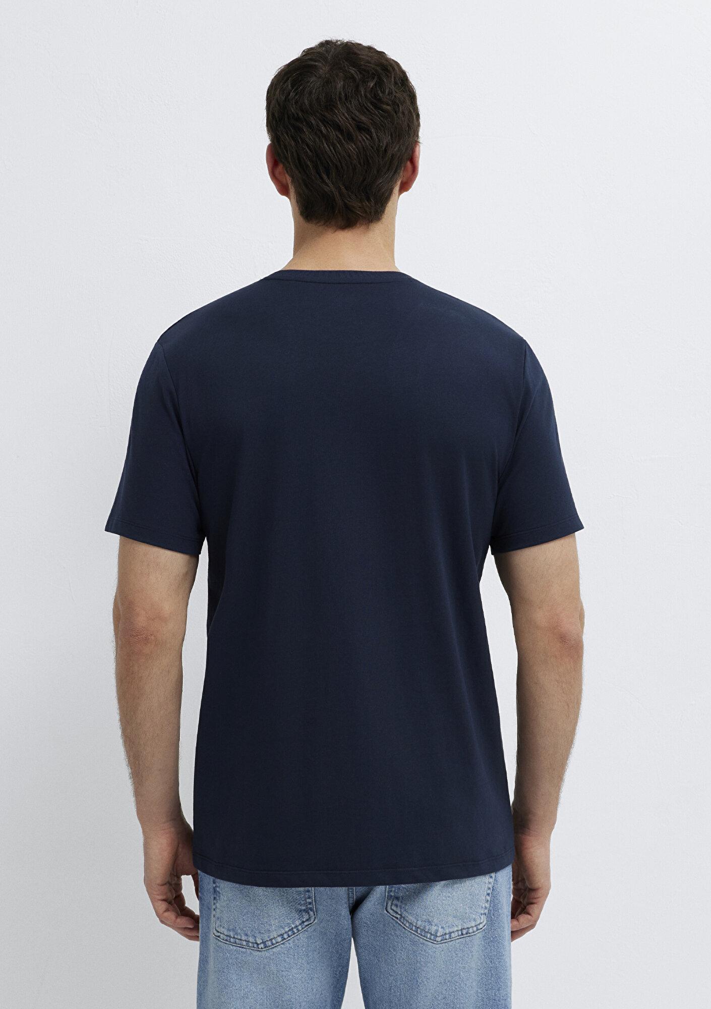 Mavi Lacivert Basic Tişört Slim Fit / Dar Kesim 0613437-70490