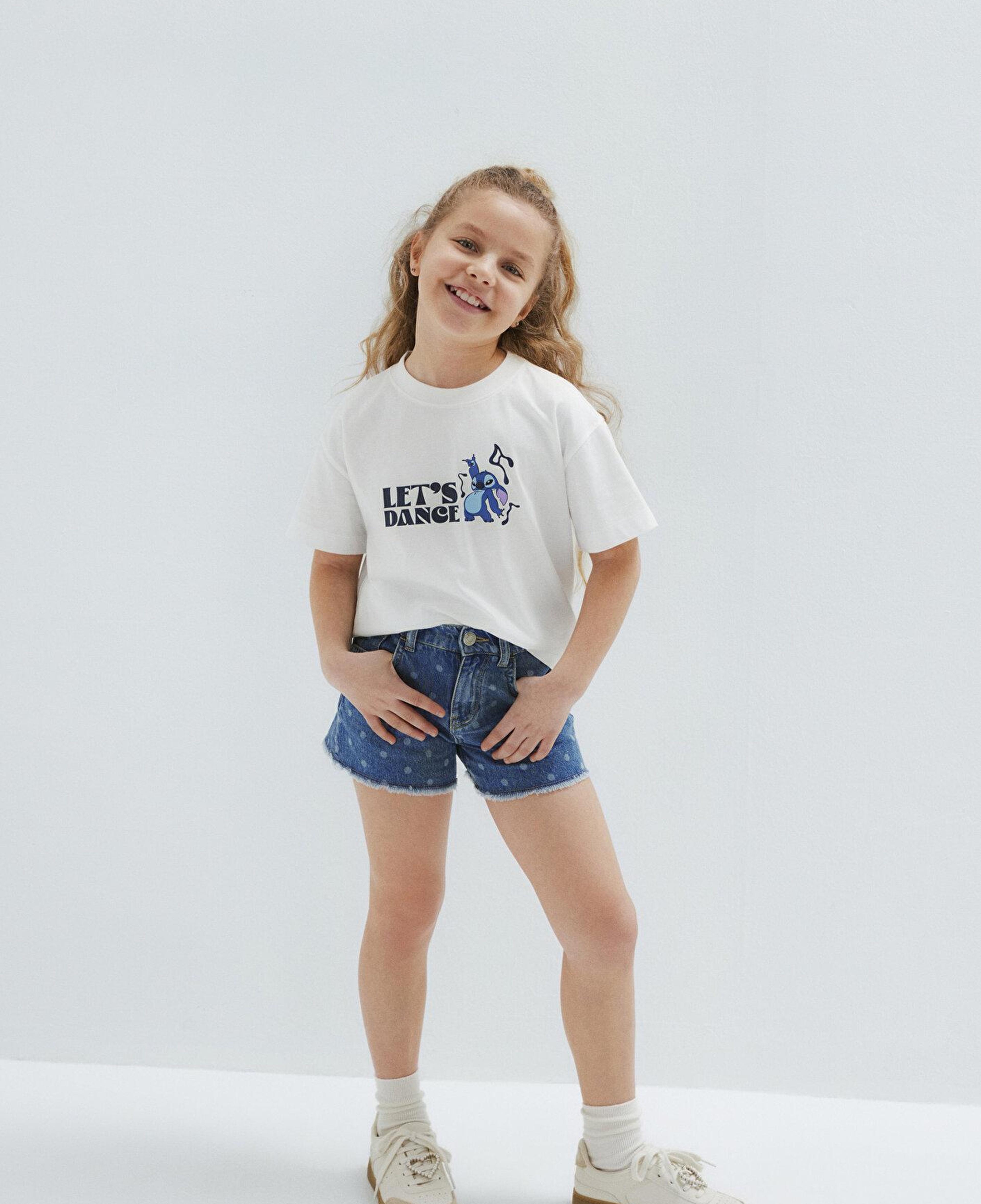 Mavi Stitch Baskılı Ekru Tişört Loose Fit / Bol Rahat Kesim 7610422-70057