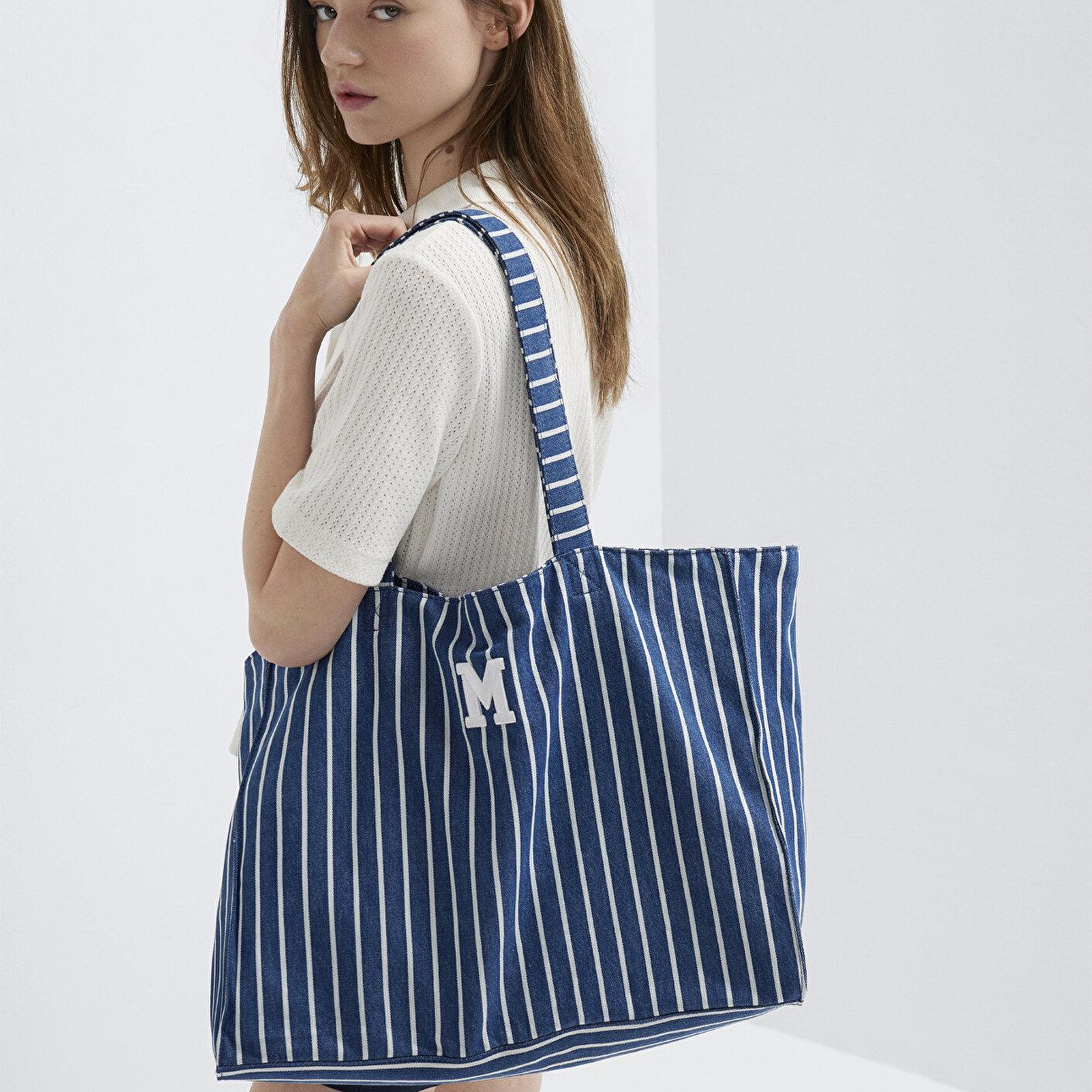 Mavi M Logo İşlemeli Denim Omuz Çantası 1913787-32177