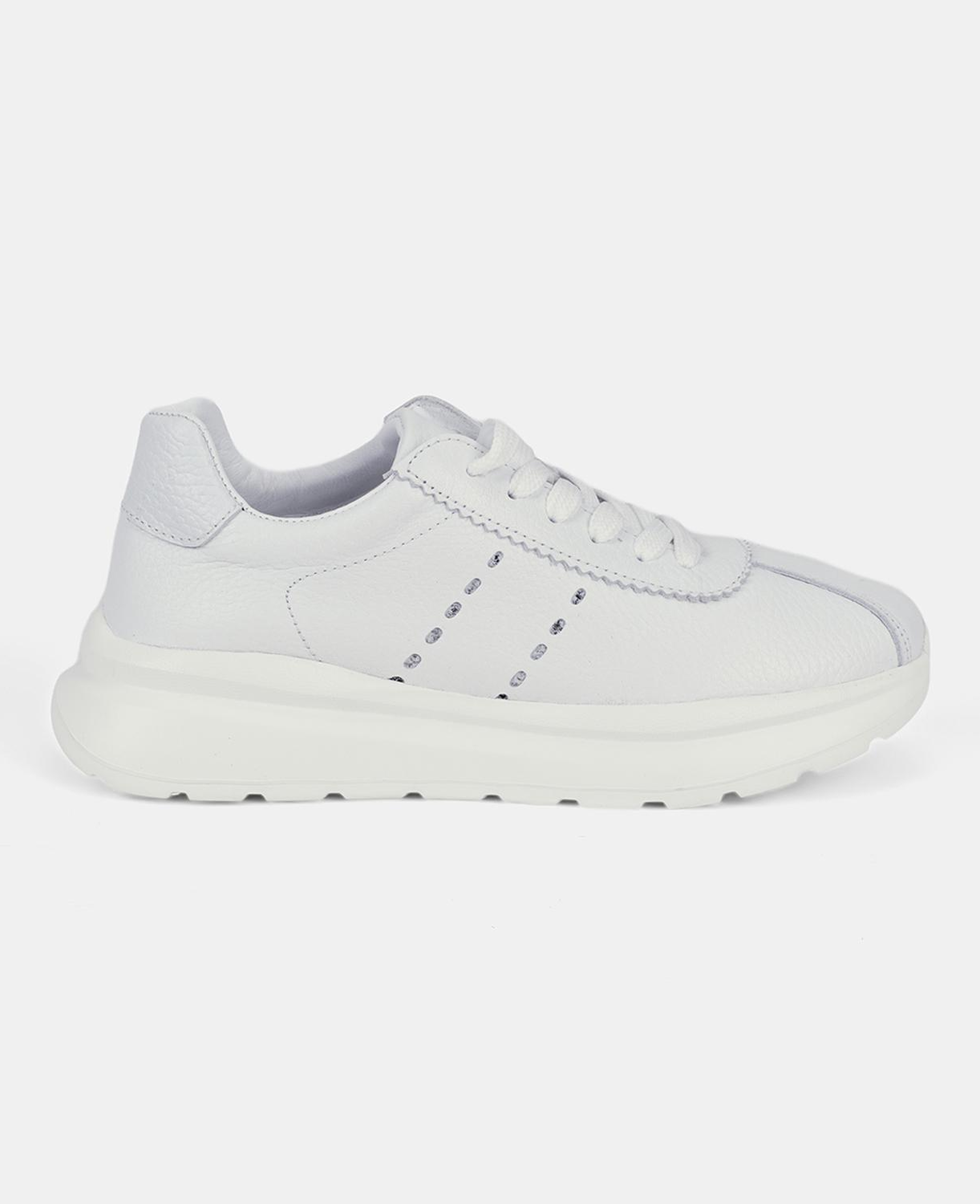 Kadın Beyaz Bağcıklı Kalın Tabanlı Deri Sneaker