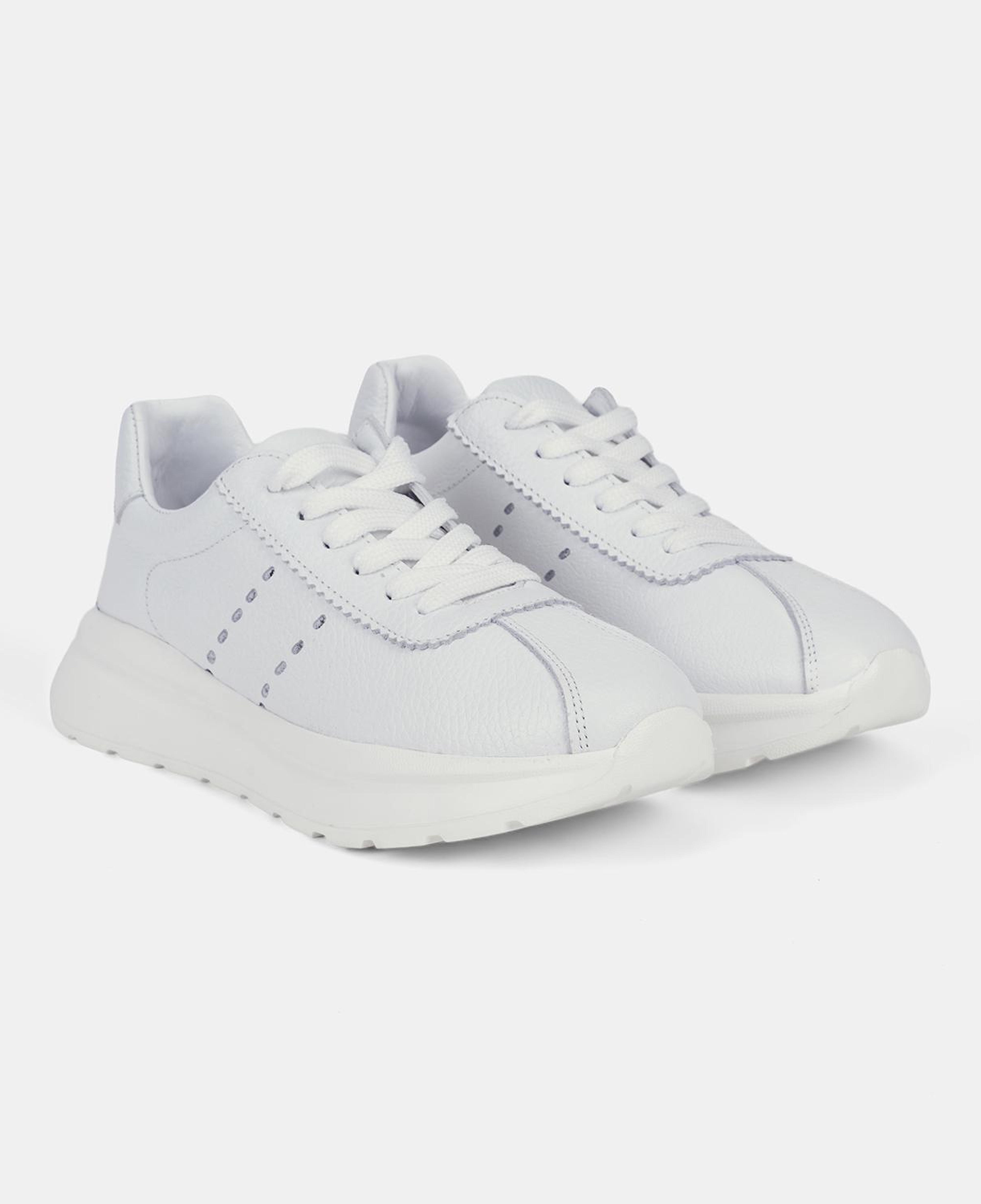 Kadın Beyaz Bağcıklı Kalın Tabanlı Deri Sneaker