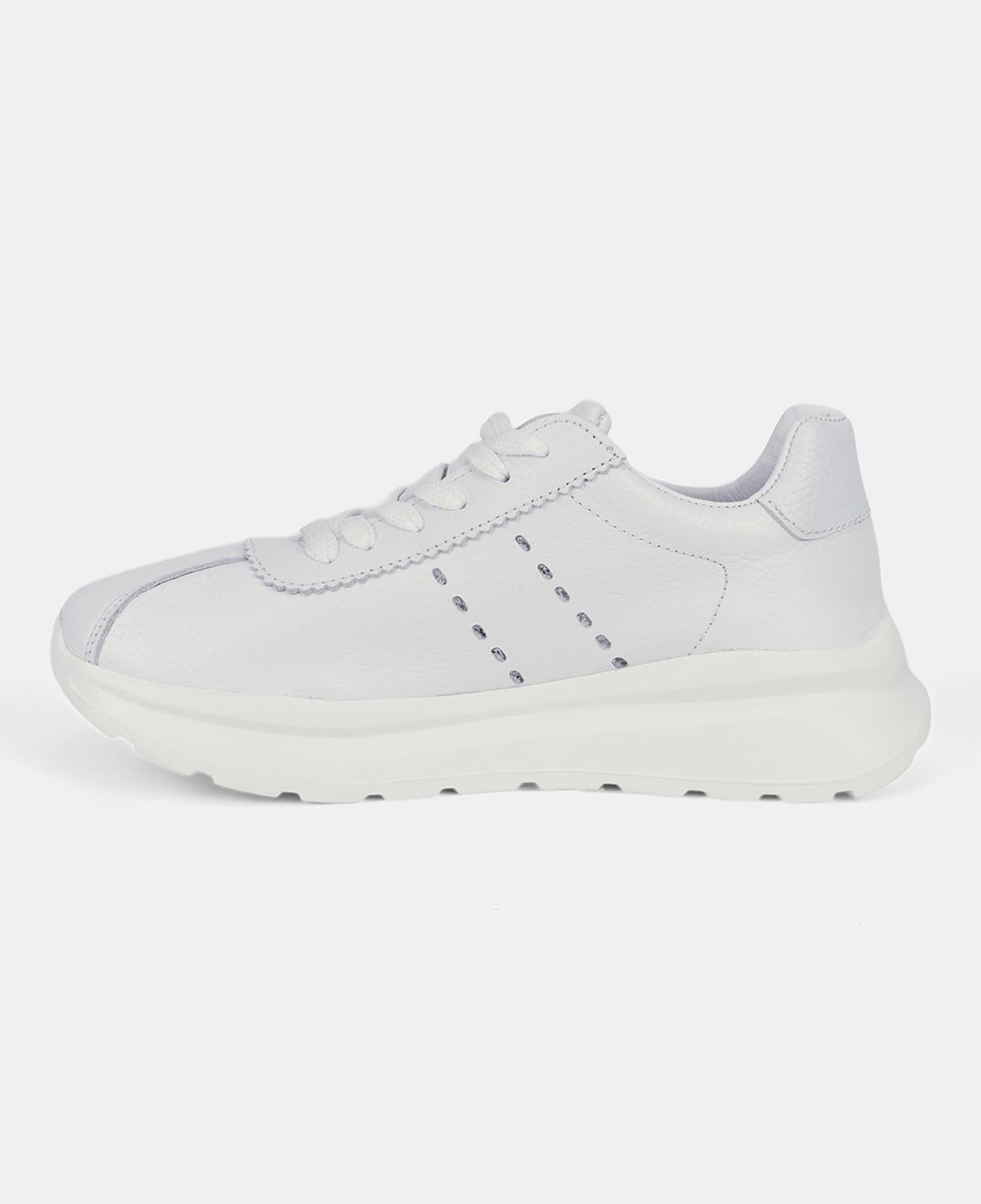 Kadın Beyaz Bağcıklı Kalın Tabanlı Deri Sneaker